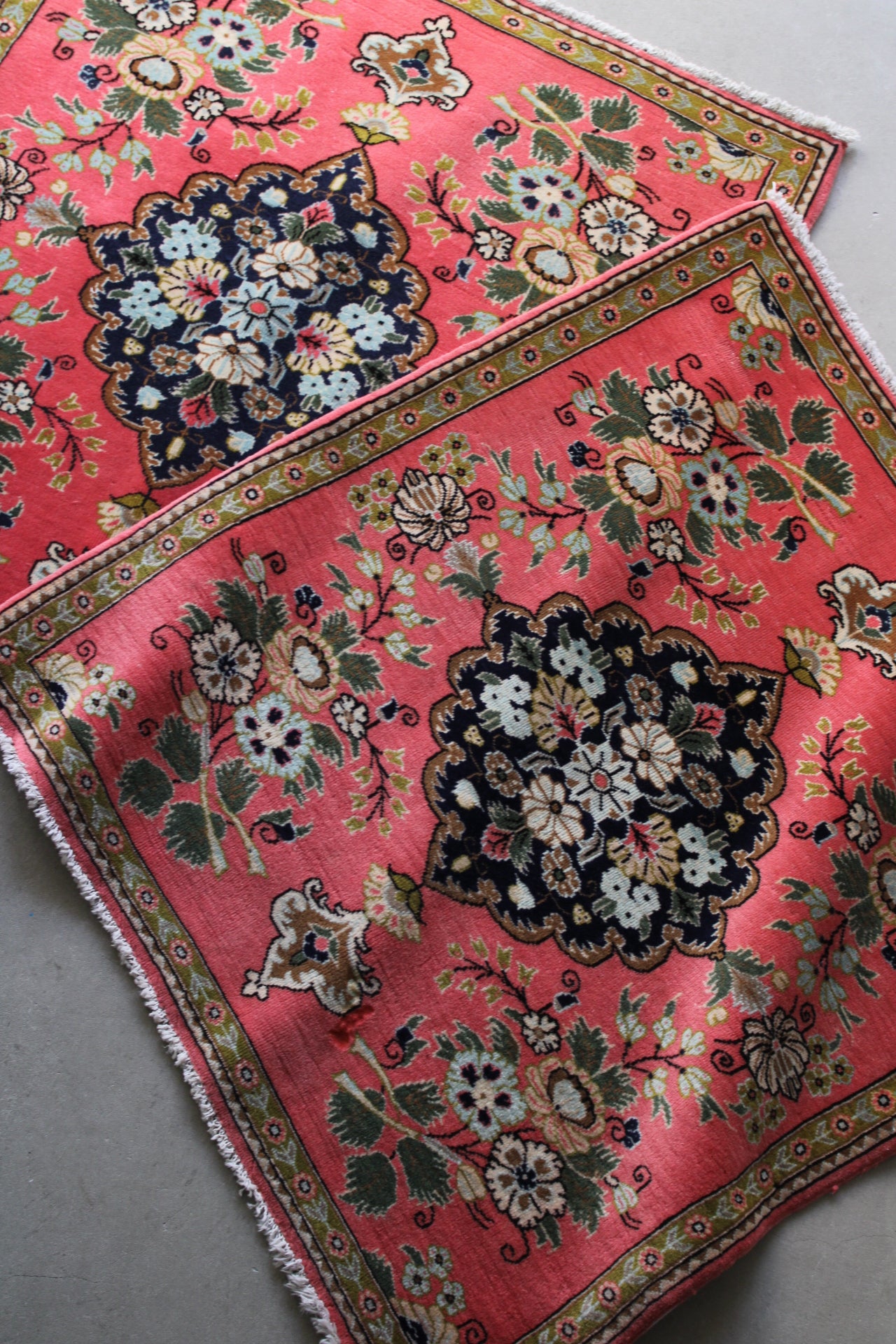 店頭販売 IRAN ANTIQUE TABRIZ AMONGHOLI 1880年代 80 × 76 cm