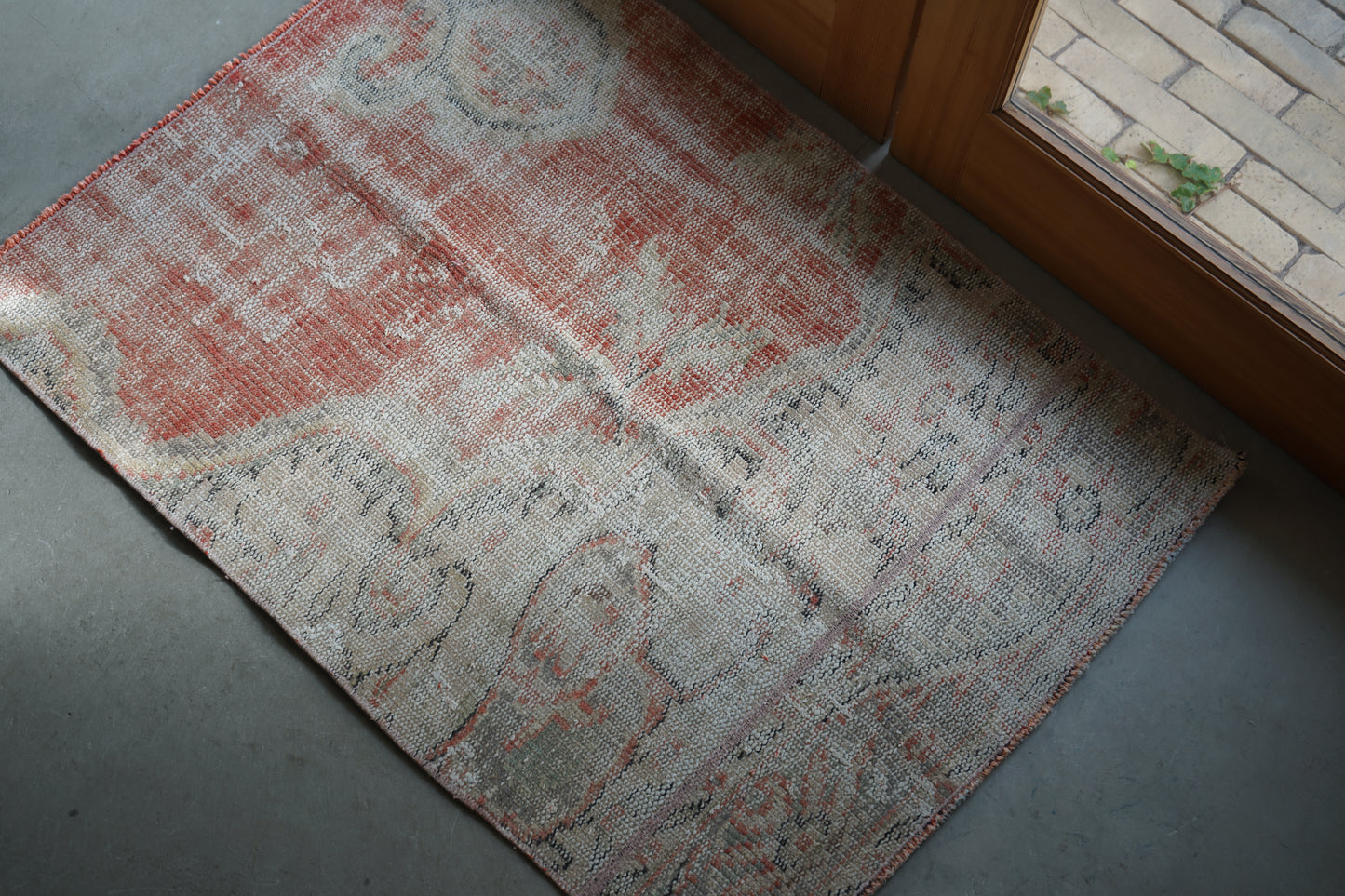 TURKEY VINTAGE SMALL RUG RED FLORAL 97 × 69 cm No.TR25183