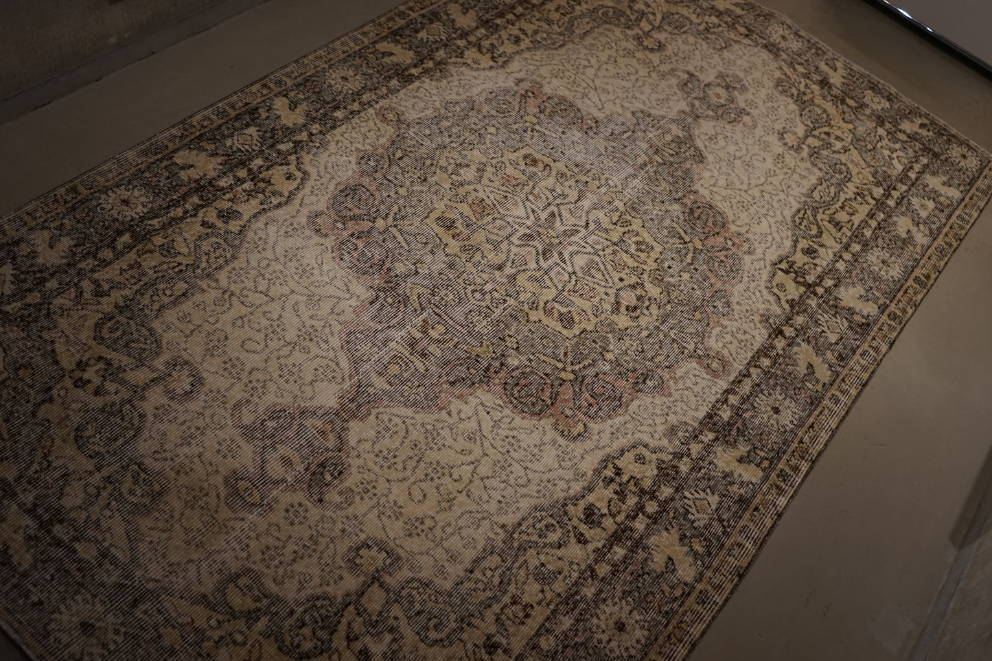 TURKEY OLD ISPARTA MOSS GREY 1970年代 251 × 146 cm No.TR25214