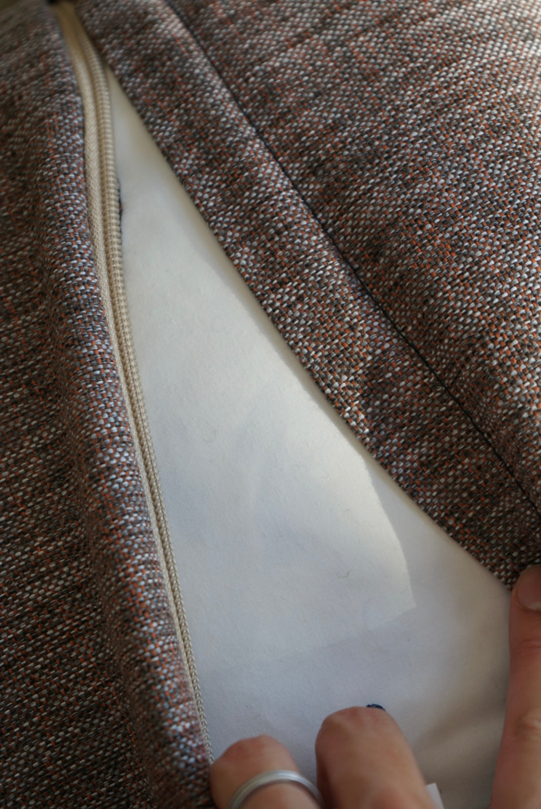 Türkiye Old Kilim Cushion Cover Brown , Beige Stripe Design 44 × 46 cm No.TR25558 / 送料無料・羊毛手織りキリム