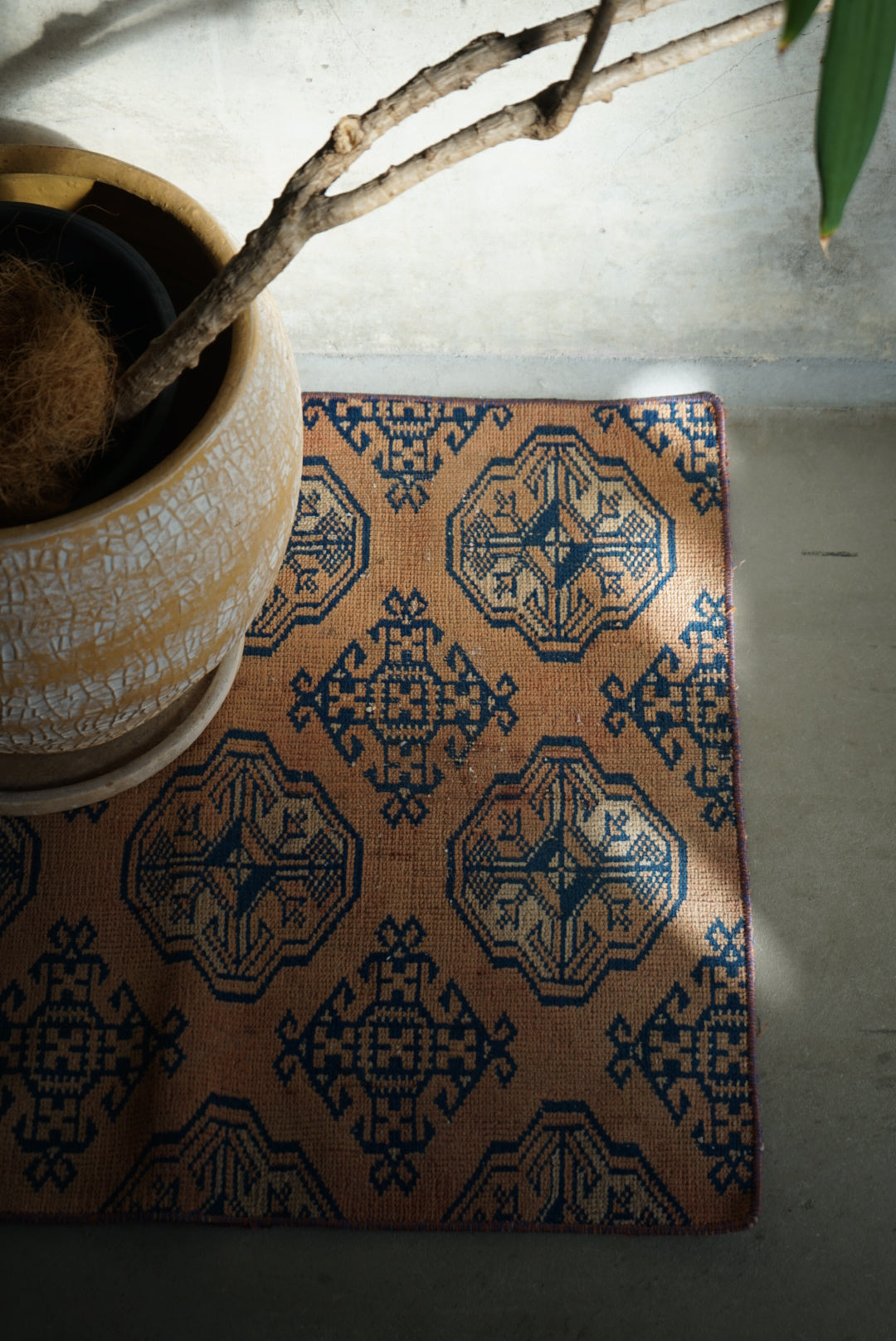 Türkiye Old Oushak Turkmen Orange 1970年代 74 × 63 cm No.TR25278