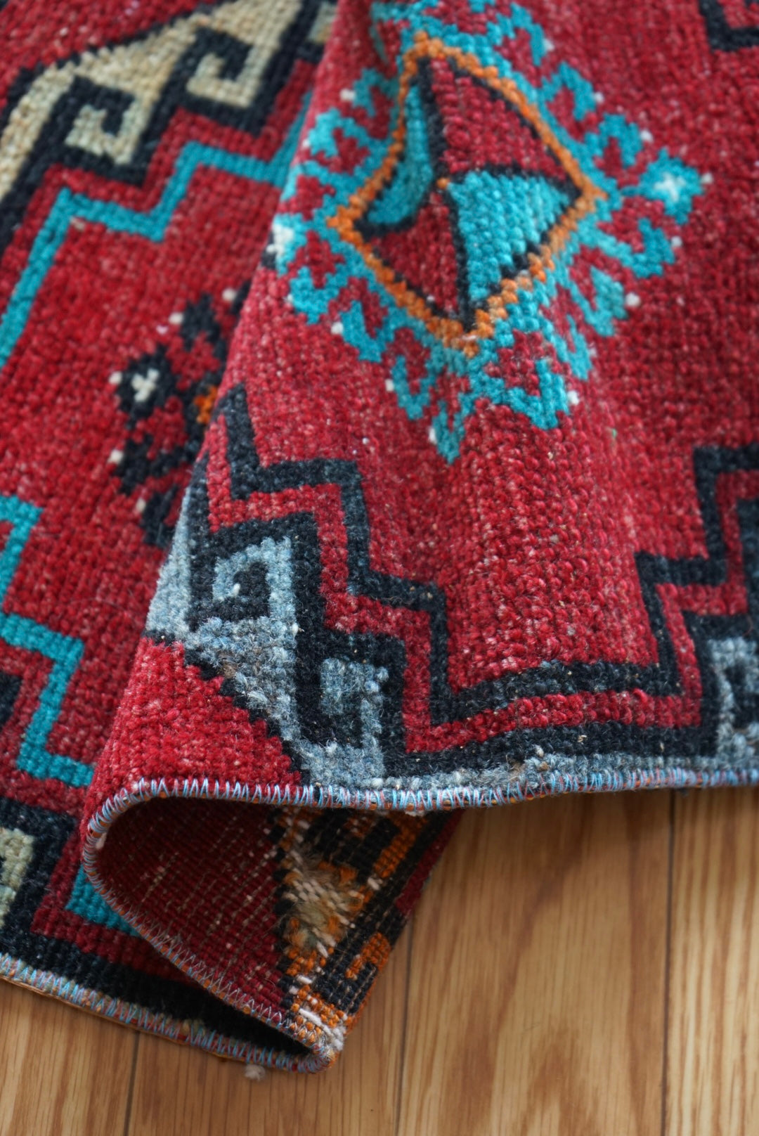 Türkiye Old Oushak Red , Turquoise Runner 1970年代 103 × 36 cm No.TR25542 / 国内送料無料・羊毛手織り絨毯