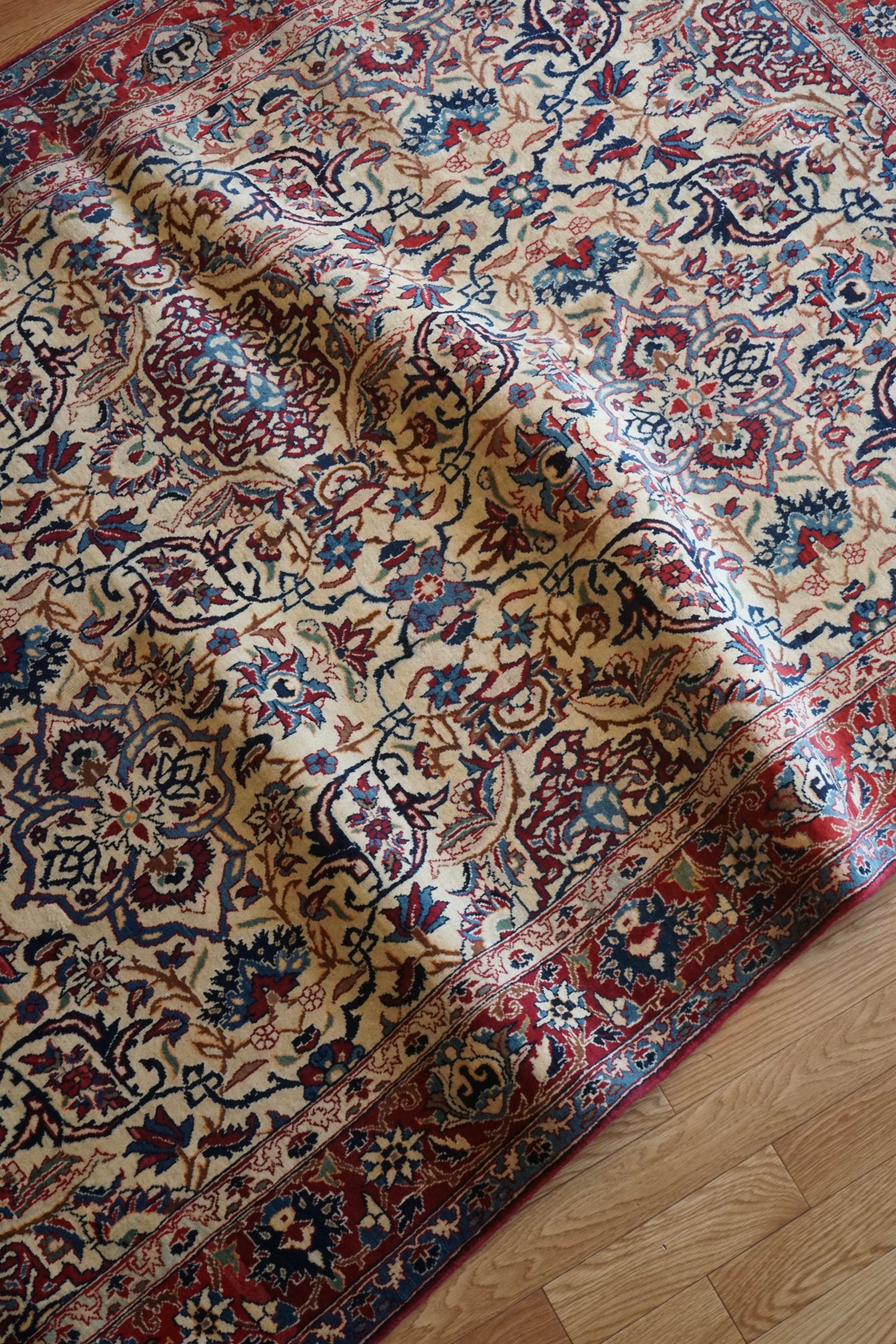 店頭販売 Iran Antique Esfahan 1840年代 231 × 157 cm / 国内送料無料・羊毛手織り絨毯