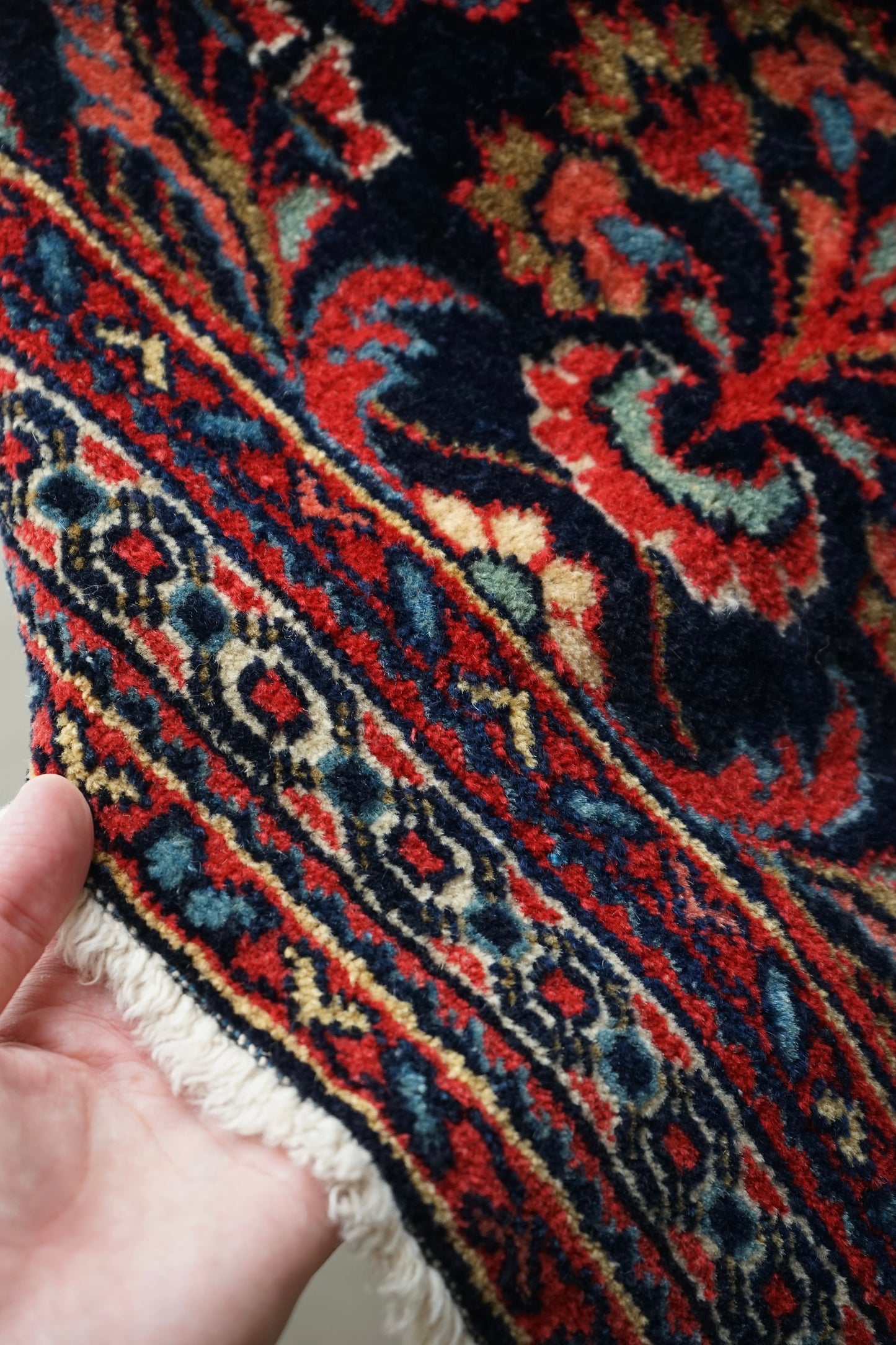 店頭販売 IRAN ANTIQUE LILIAN SAROUK MOHAJERAN FARAHAN 1820年代 118×69cm