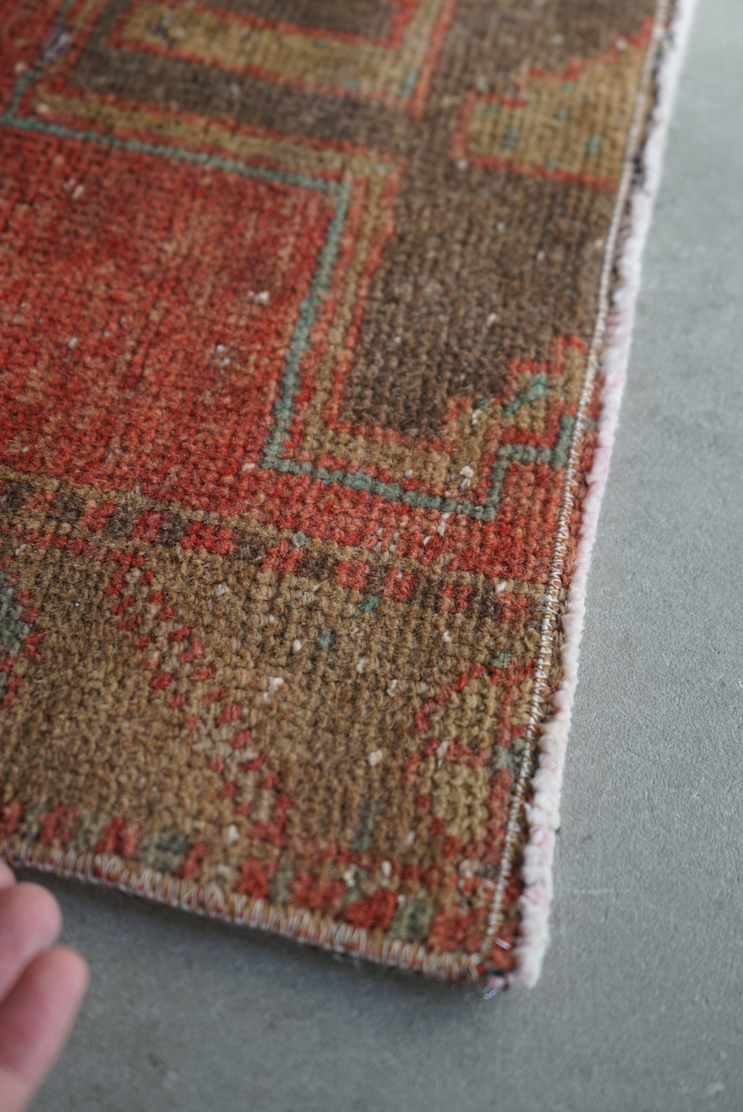 Türkiye Old Oushak Orange Small size 1970年代 118 × 100 cm No.TR25247