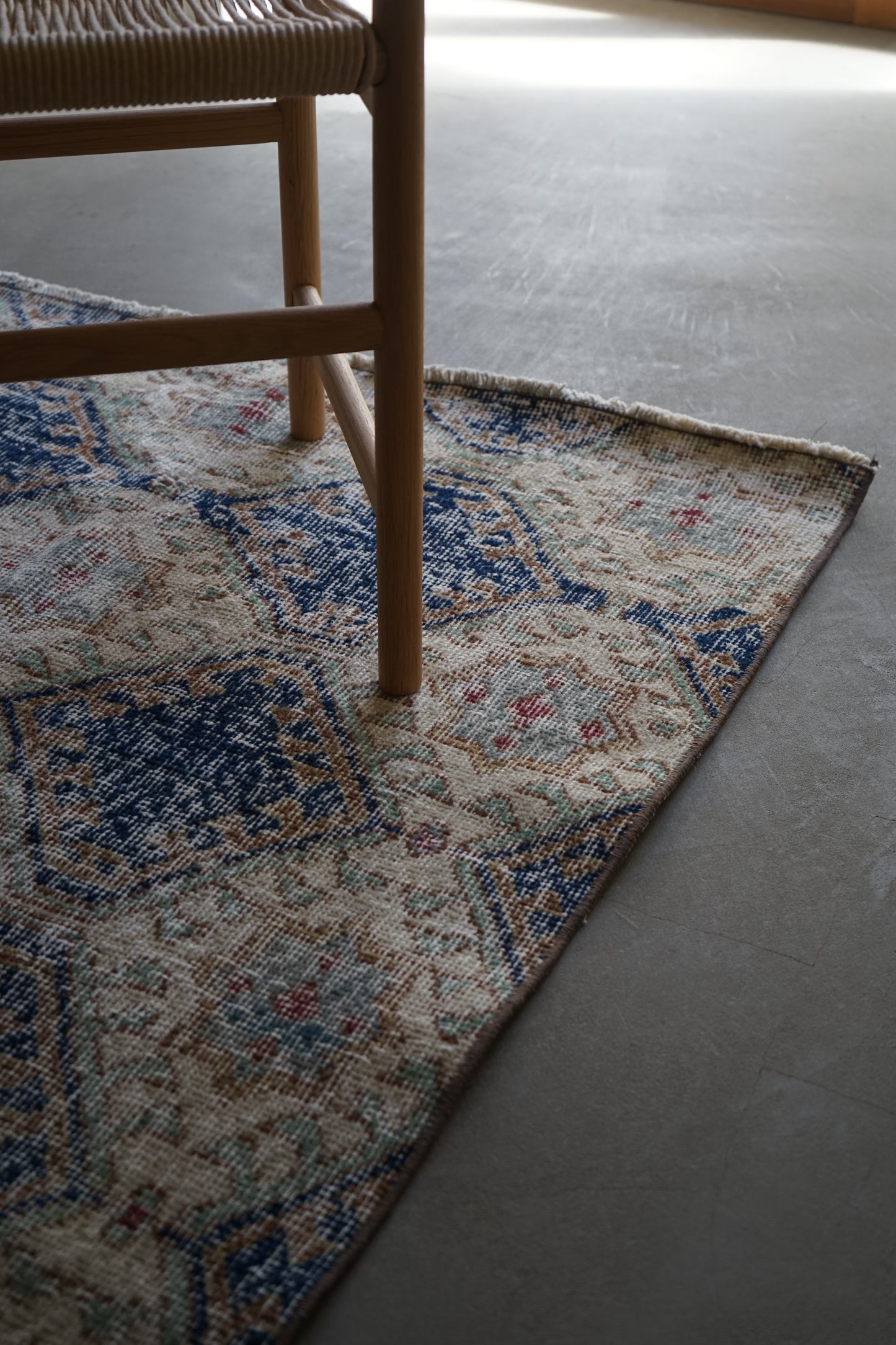 TURKEY VINTAGE ISPARTA 1980年代 125 × 80 cm No.TR25196