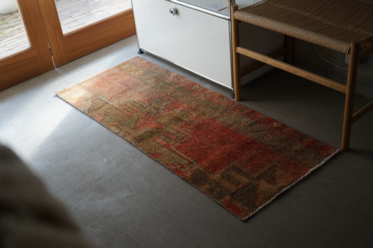 TURKEY OLD ISPARTA RUNNER 1970年代 132 × 51.5 cm No.TR25203