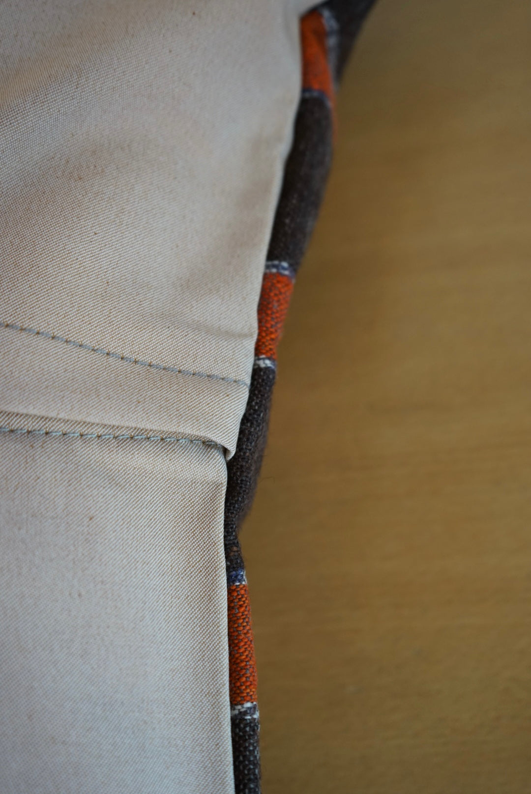 Türkiye Old Kilim Cushion Cover Brown , Orange Stripe Design 51 × 49 cm No.TR25568 / 送料無料・羊毛手織りキリム