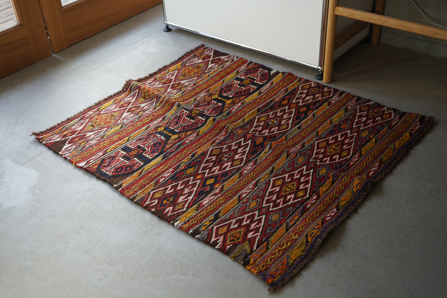 EASTERN TURKEY VINTAGE KURDISTAN KILIM 1965-1970年代 92 × 81 cm