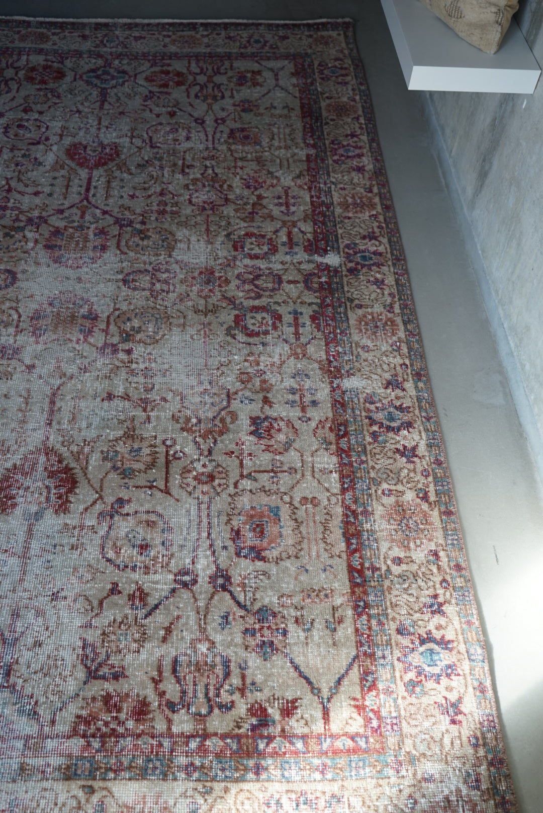 Türkiye Old Isparta Pink Beige 1970年代 250 × 162 cm No.TR25228