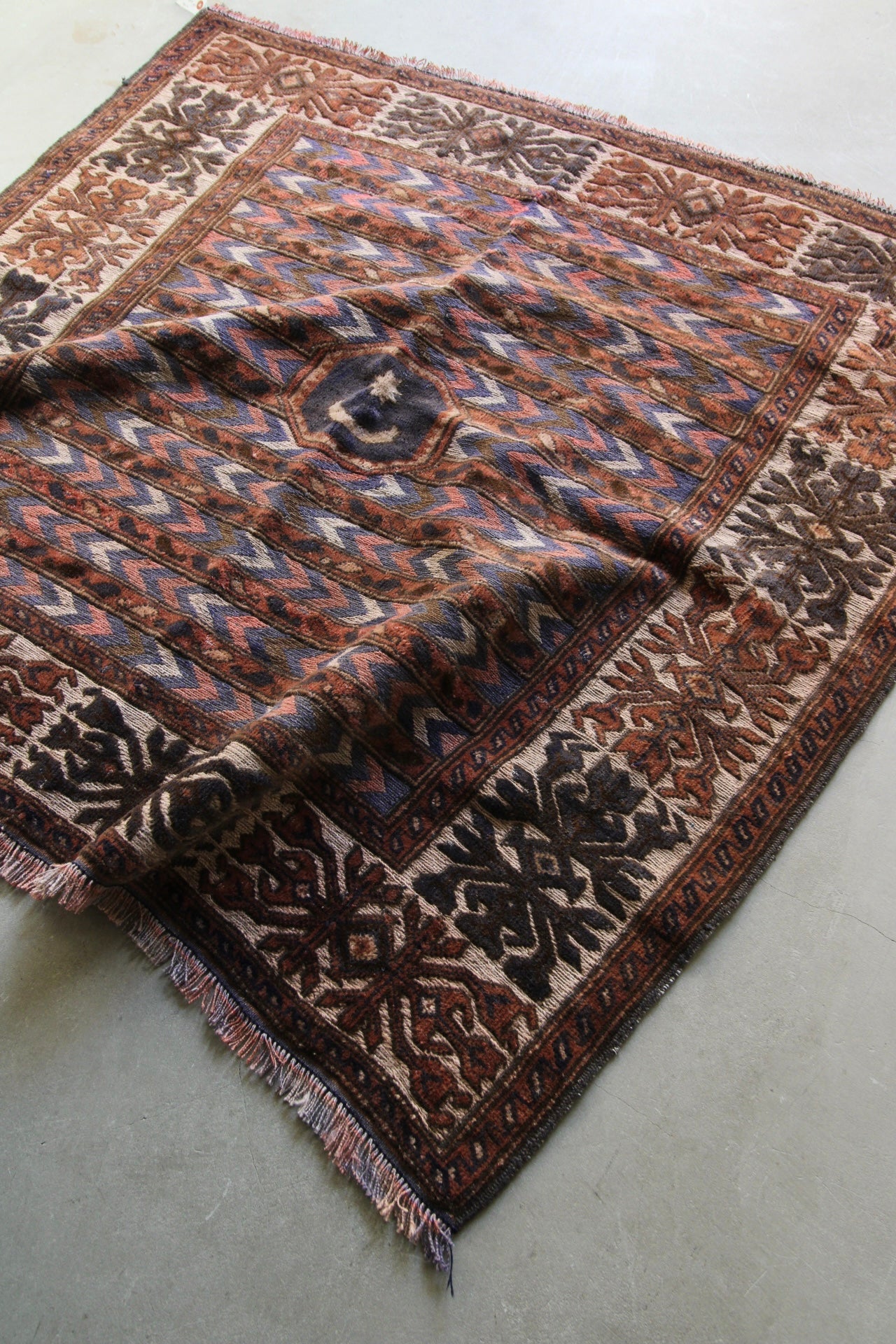 IRAN ANTIQUE AFSHAR KILIM TABLE CLOTH 1770年代 130.5×119cm