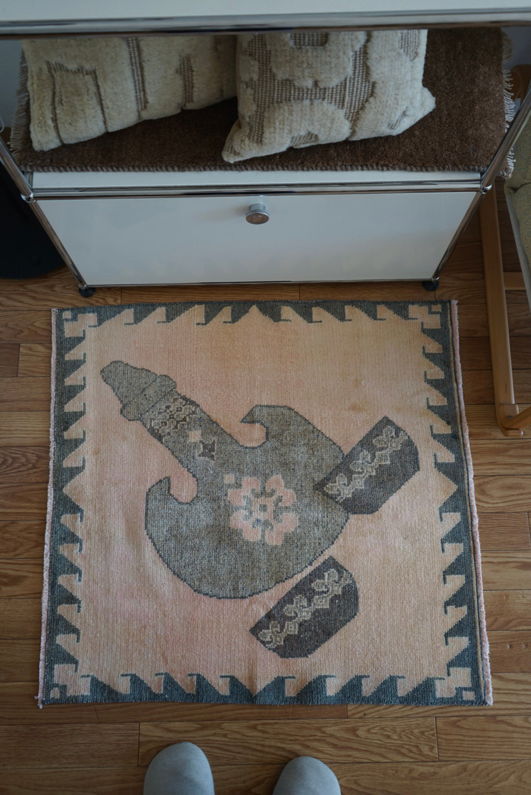 Türkiye Old Oushak Pink , Navy Key Motief 1970年代 84 × 81 cm No.TR25412