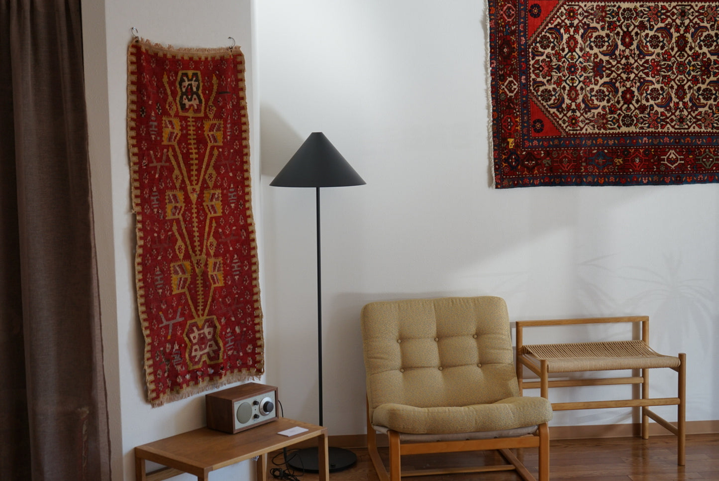 店頭販売 Tribal rug Türkiye Old Anatoria Kilim Tapestry Red , Yellow " Tree of life " 1960年代 111 × 53 cm No.TR25565 / 国内送料無料・羊毛手織りキリム