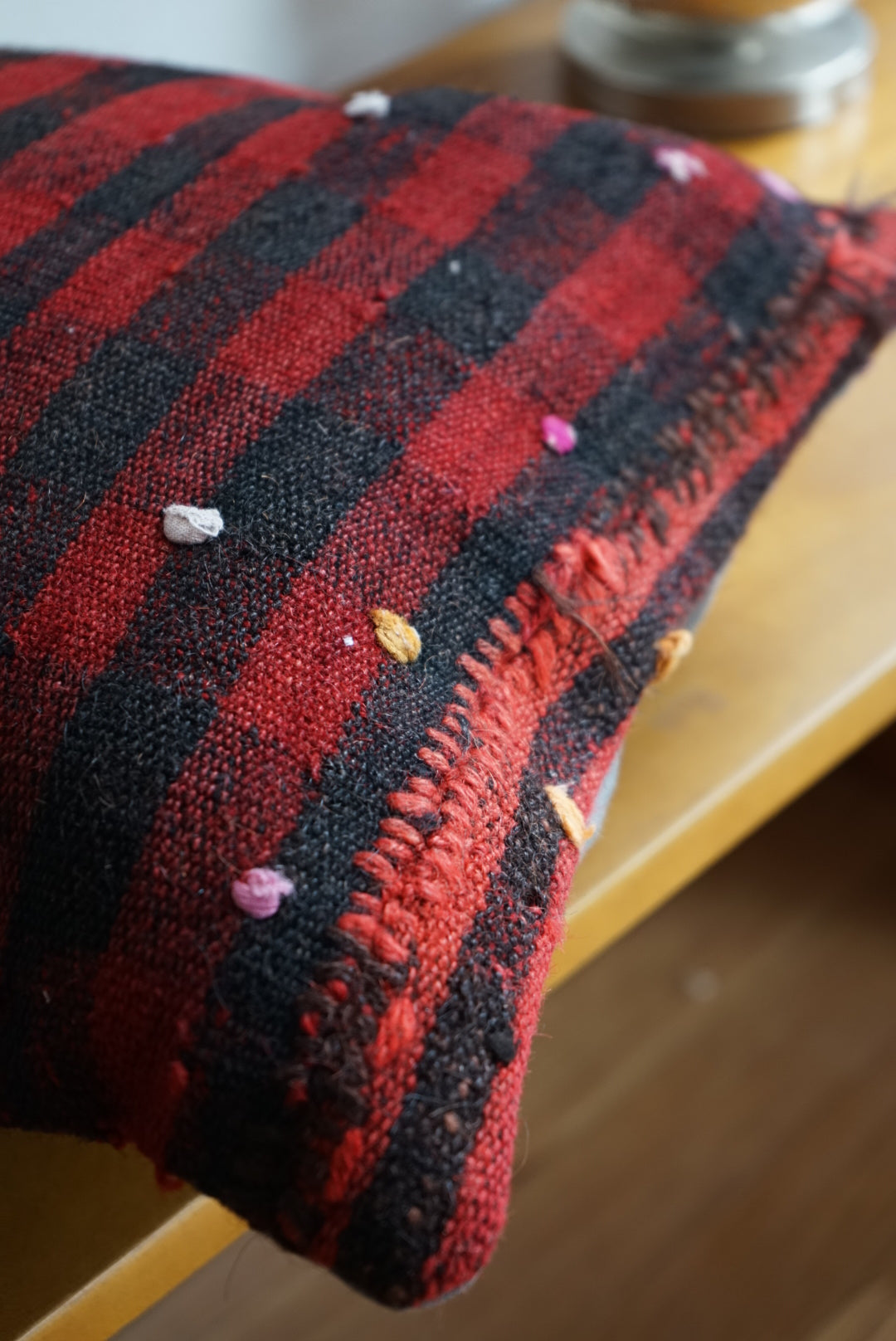 Türkiye Old Kilim Cushion Cover Stripe & Charm Design Red , Black 45 × 45 cm No.TR25532 / 送料無料・羊毛手織りキリム