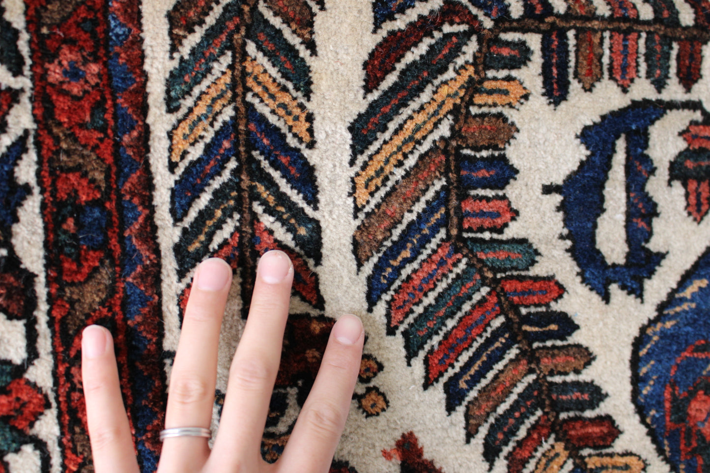 IRAN ANTIQUE SHIRAZ QASHQAI
ABADEH 1840年代 152×100cm