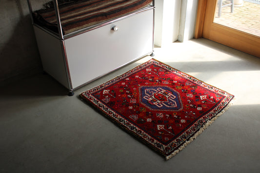 IRAN ANTIQUE SHIRAZ QASHQAI 1930年代 69 × 68 cm / 2'2" × 2'1" ft