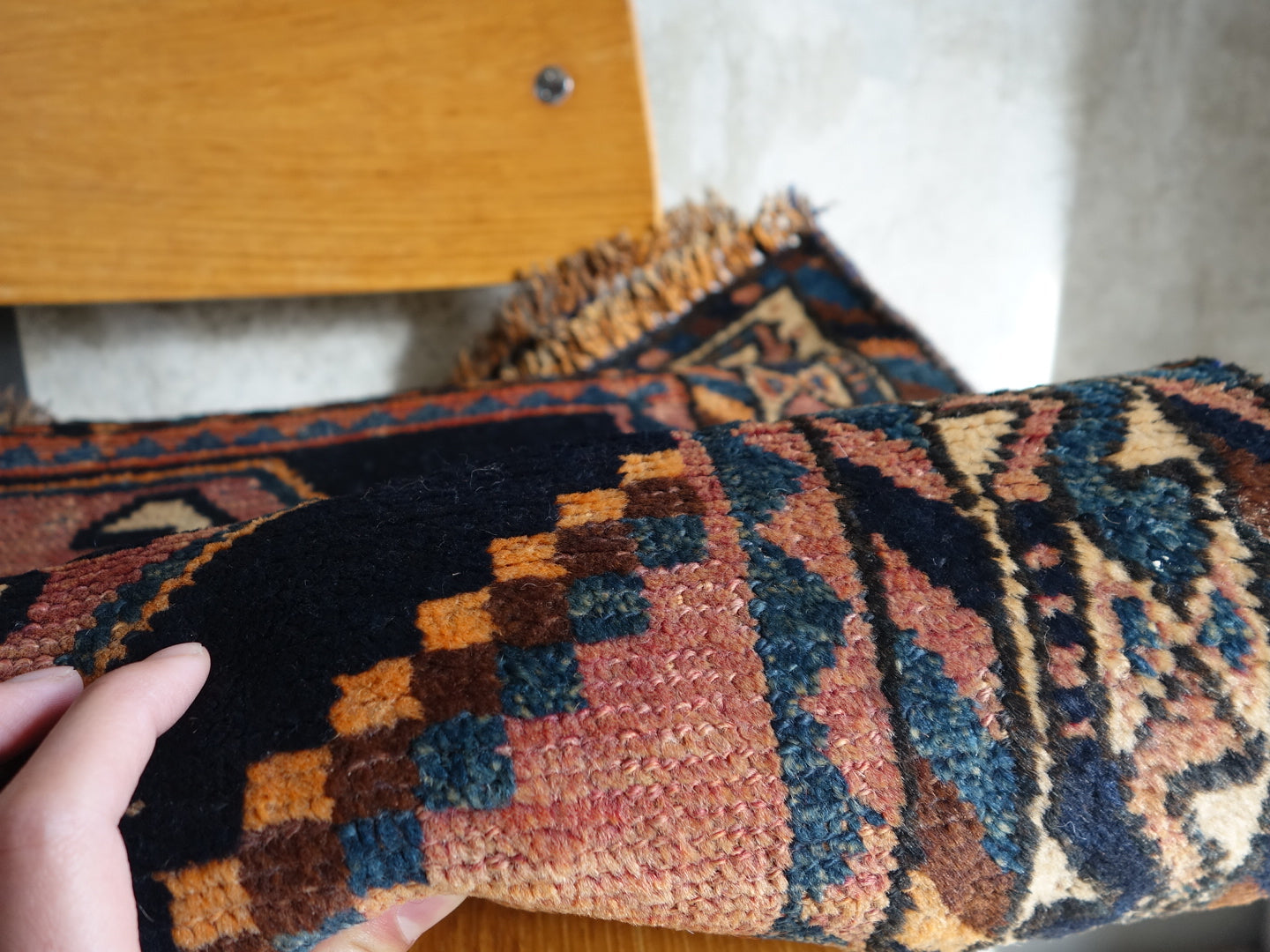 IRAN ANTIQUE SHIRAZ
LORI 1930年代 221×120cm