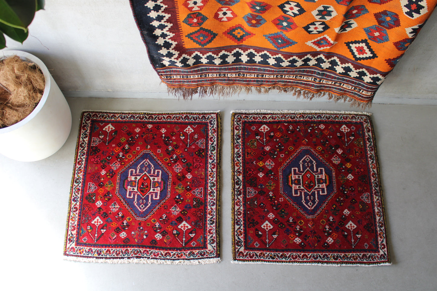 IRAN ANTIQUE SHIRAZ QASHQAI
1930年代 71×69cm