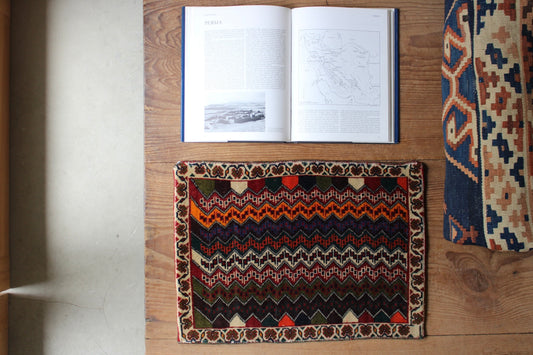 IRAN ANTIQUE SHIRAZ QASHQAI KASHKOLI LILIAN MOHARAMAT 1920年代 55 × 39 cm