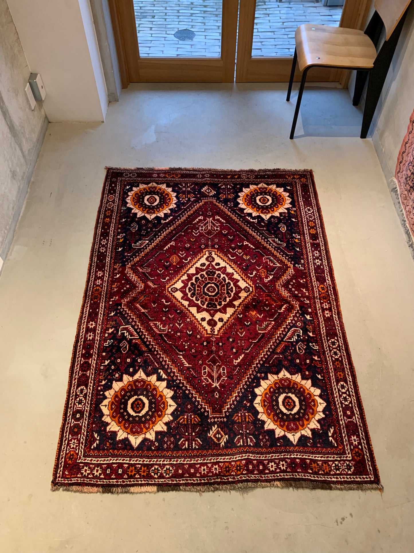 IRAN ANTIQUE SHIRAZ QASHQAI HASSAN ABAD 1880年代 161 × 115 cm