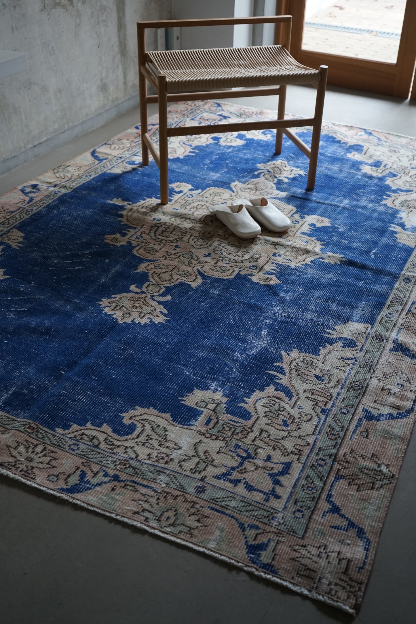 TURKEY OLD ISPARTA BLUE 1970年代 236 × 163 cm No.TR25205