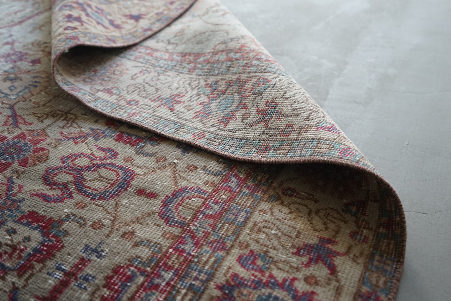 Türkiye Old Isparta Pink Beige 1970年代 250 × 162 cm No.TR25228