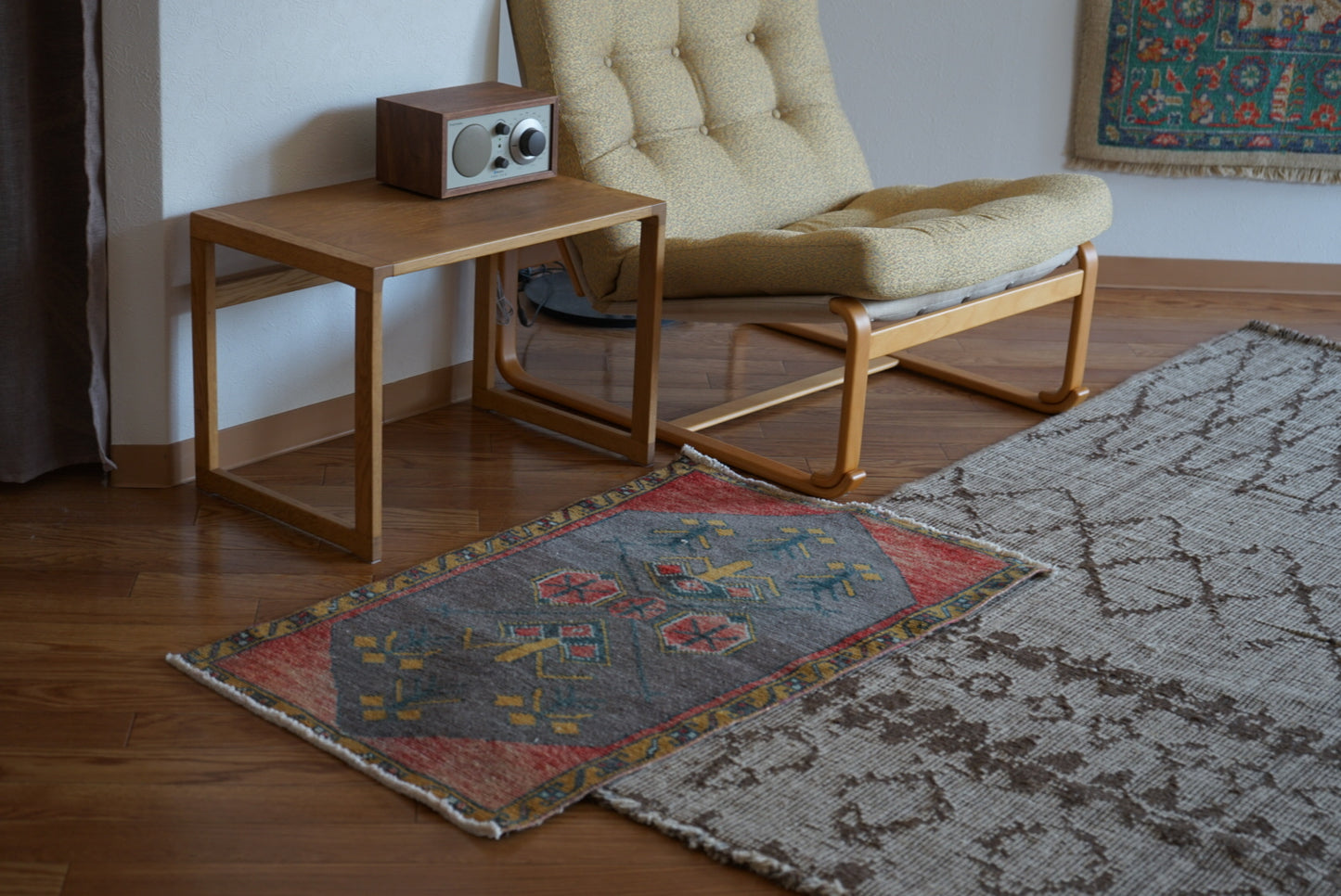 Türkiye Old Oushak Red , Glay Flower 1970年代 91 × 56 cm No.TR25539 / 国内送料無料・羊毛手織り絨毯