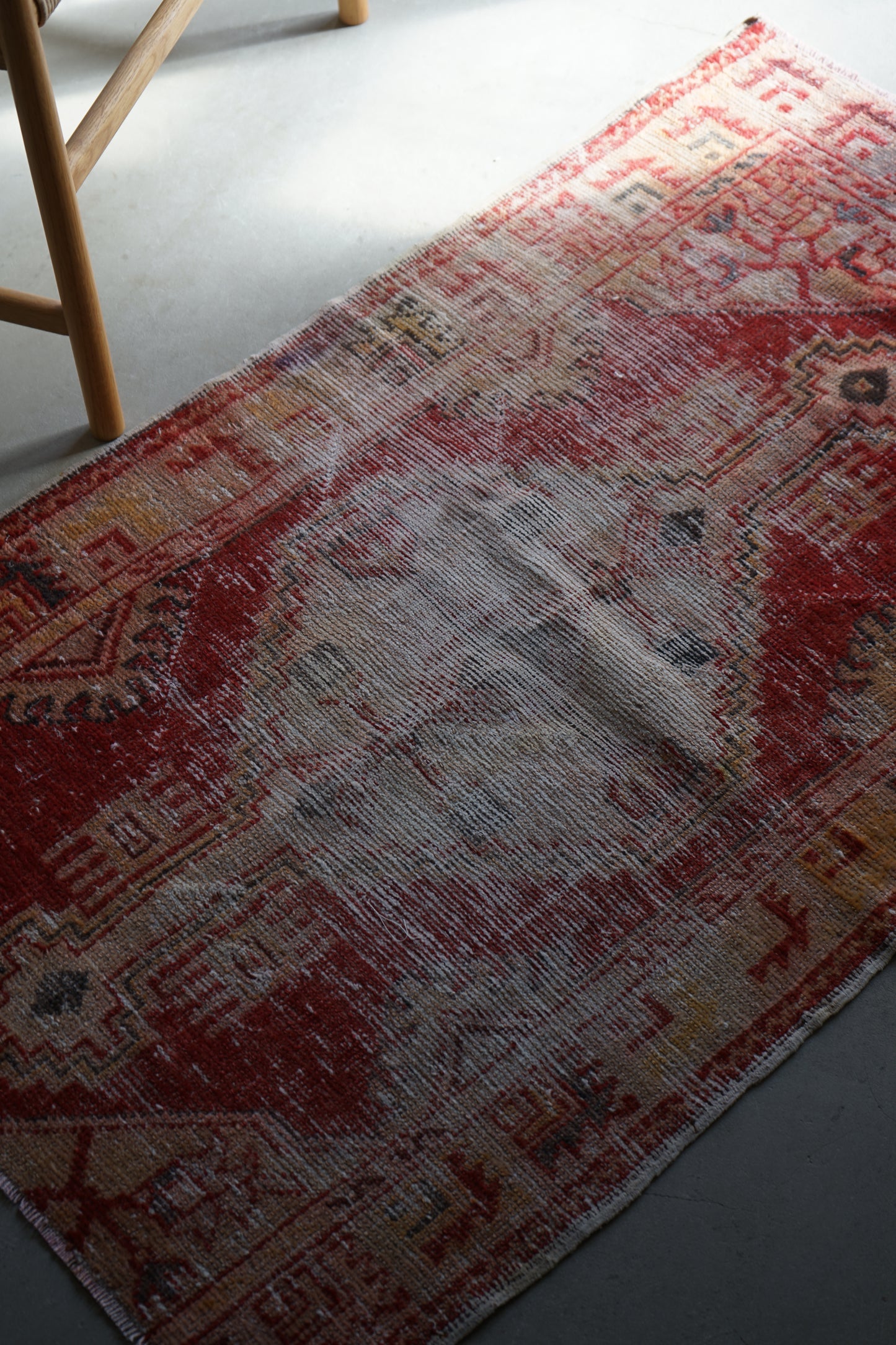 TURKEY VINTAGE SMALL RUG ANATORIA RED 114 × 94 cm No.TR25189