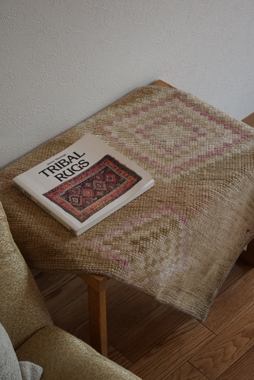 Türkiye Old Oushak Beige , Pink Diamond 1970年代 89 × 57 cm No.TR25501 / 国内送料無料