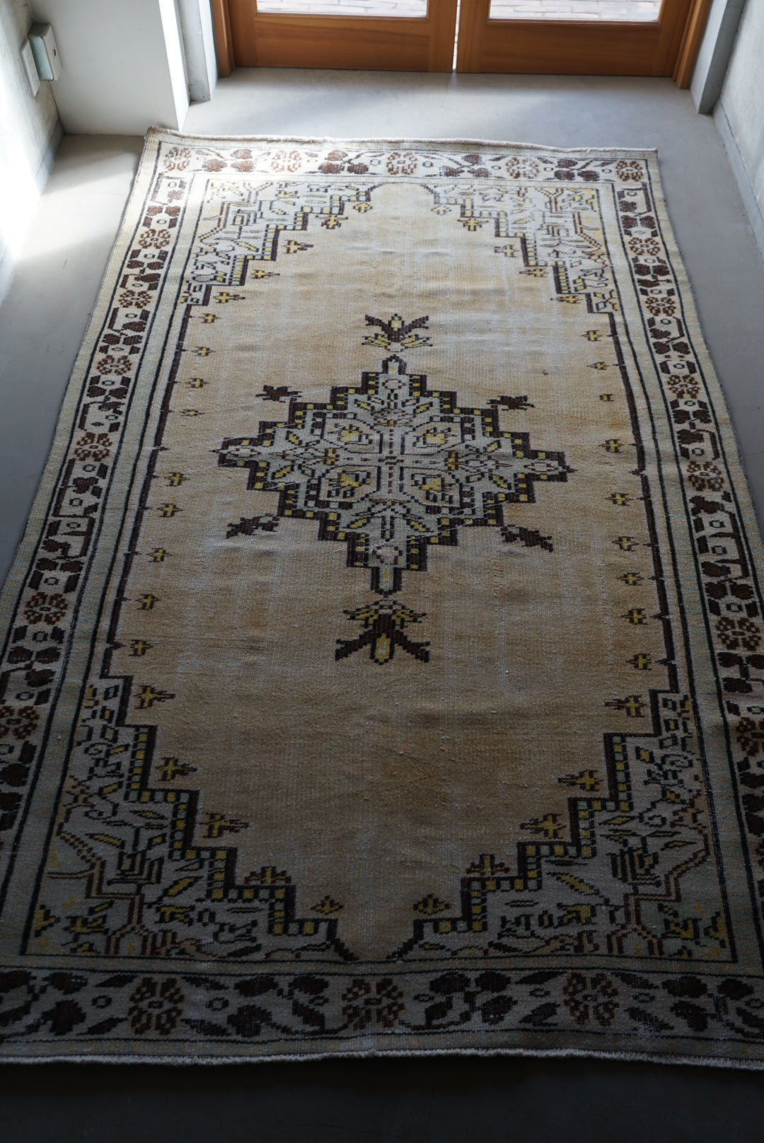 Türkiye Old Isparta Yellow Beige 1970年代 248 × 149 cm No.TR25229