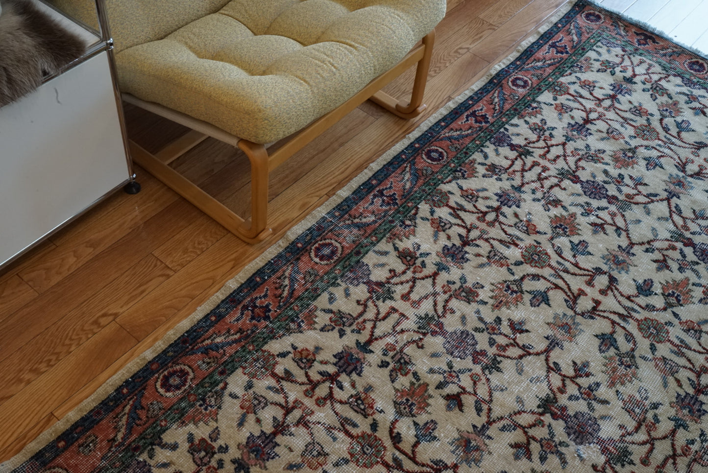 Türkiye Old Isparta Beige , Green , Salmon Pink Floral 1970年代 203 × 113 cm No.TR25438