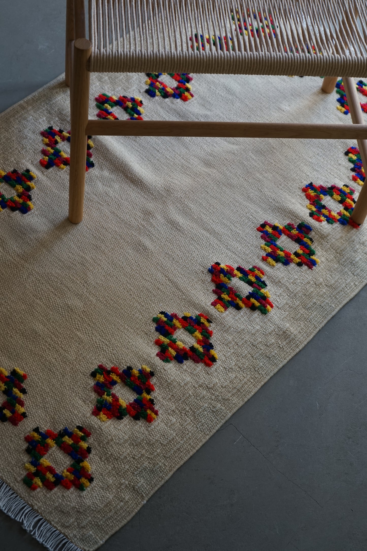 TURKEY VINTAGE KILIM DOT FLOWER 1980年代 125 × 80 cm No.TR25195