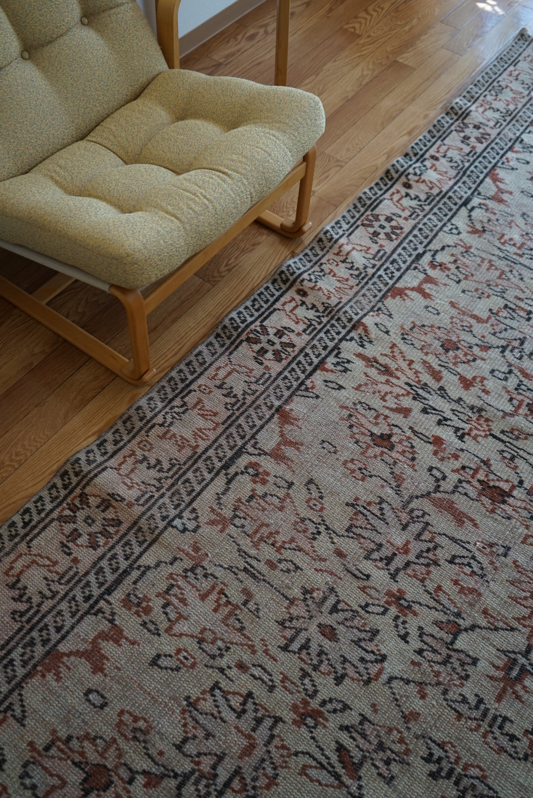 Türkiye Old Kayseri Olive , Beige Flower 1970年代 270 × 169 cm No.TR25389
