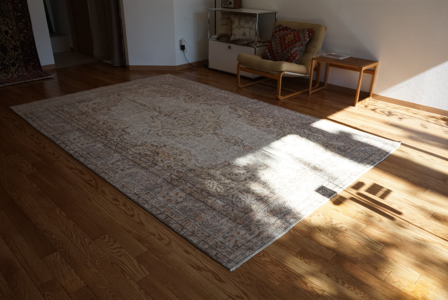 Türkiye Old Isparta Medallion Beige , Glay 1960年代 284 × 183.5 cm No.TR25476