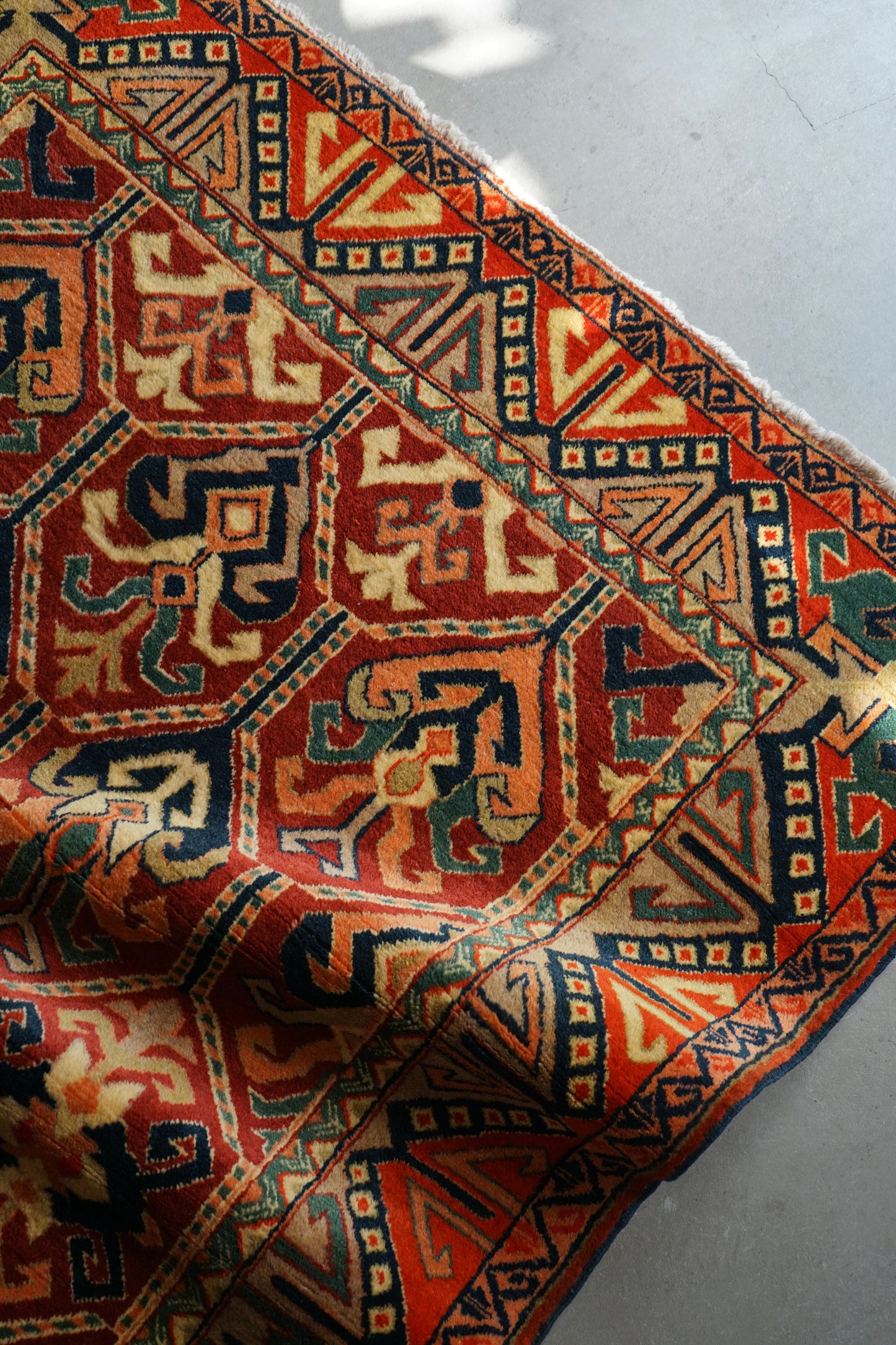 IRAN ANTIQUE SHIRVAN COSSACKS 1860年代 181 × 125 cm