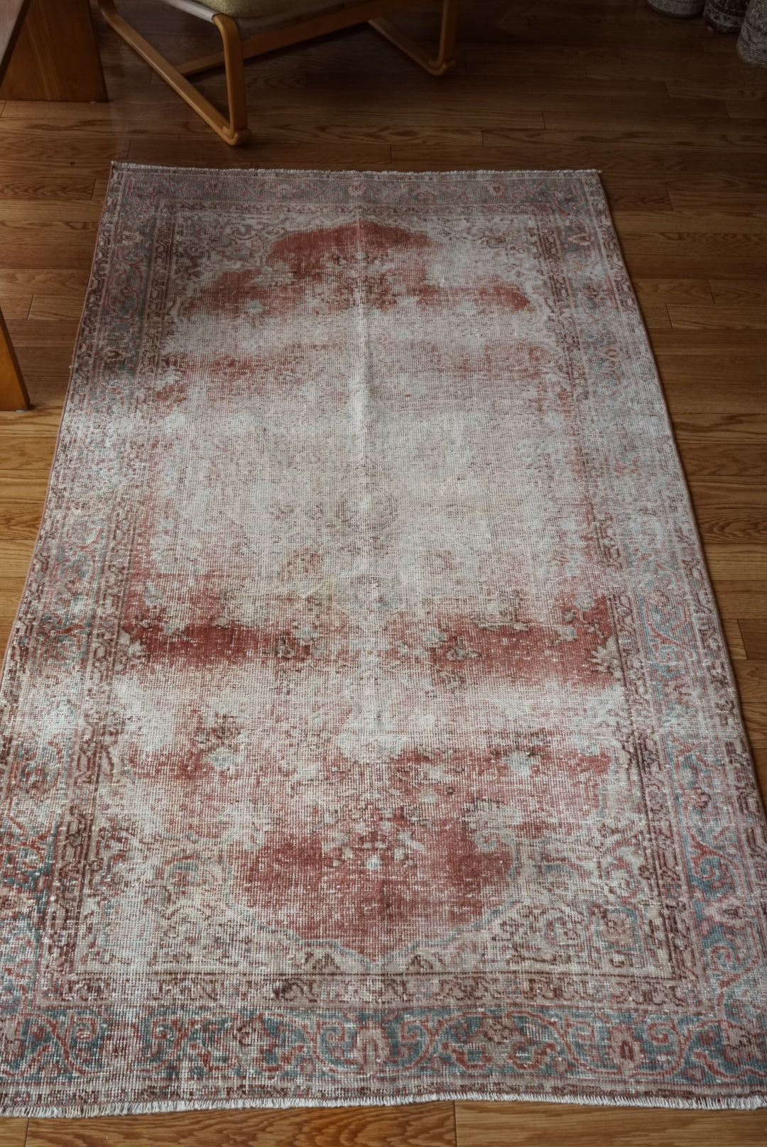 Türkiye Old Isparta Red , Clay blue , Medallion 1960年代 186 × 108 cm No.TR25456