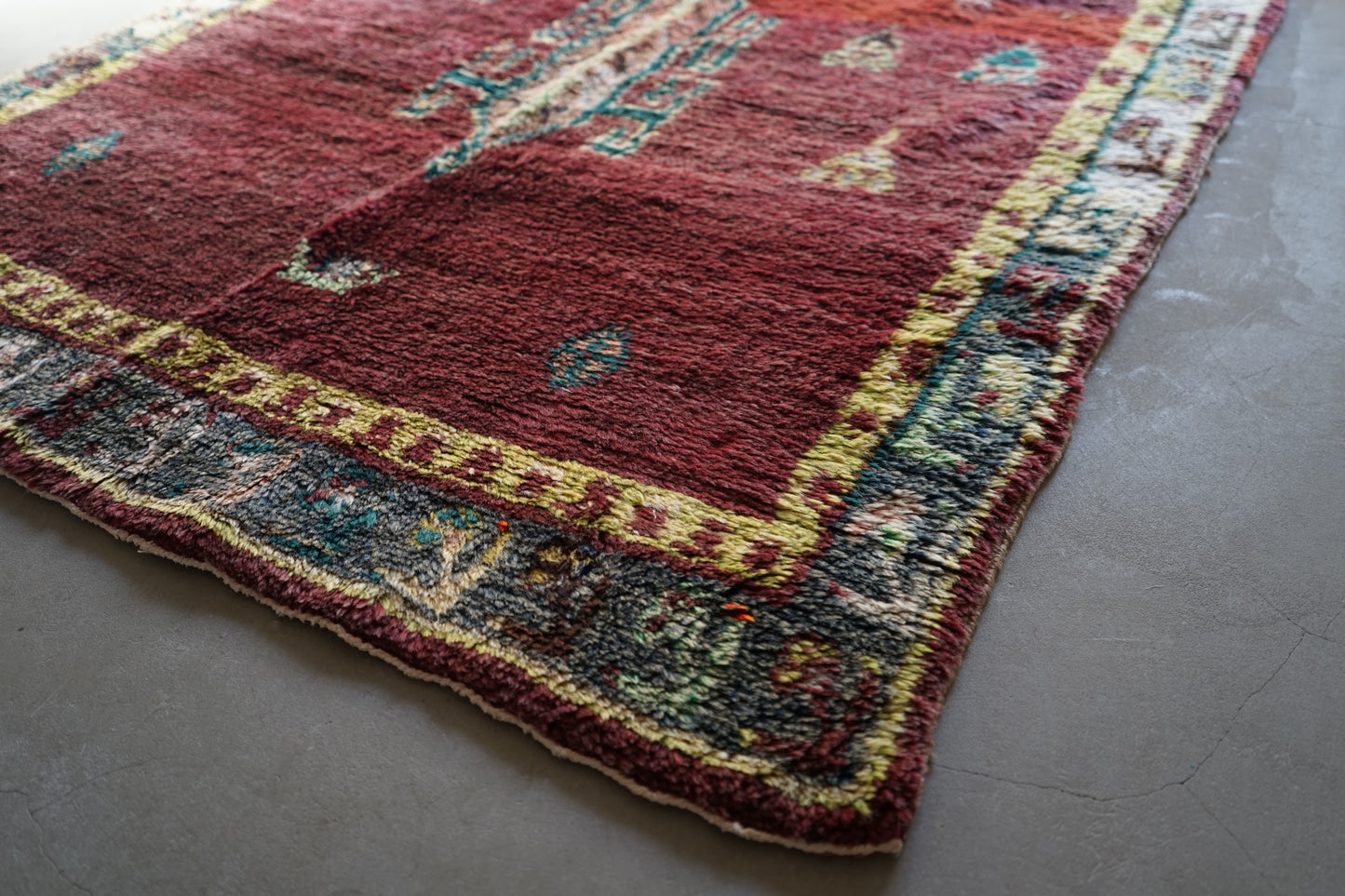 TRIBAL RUG TURKEY OLD OUSHAK 1965年代 154 × 133 cm No.TR25193