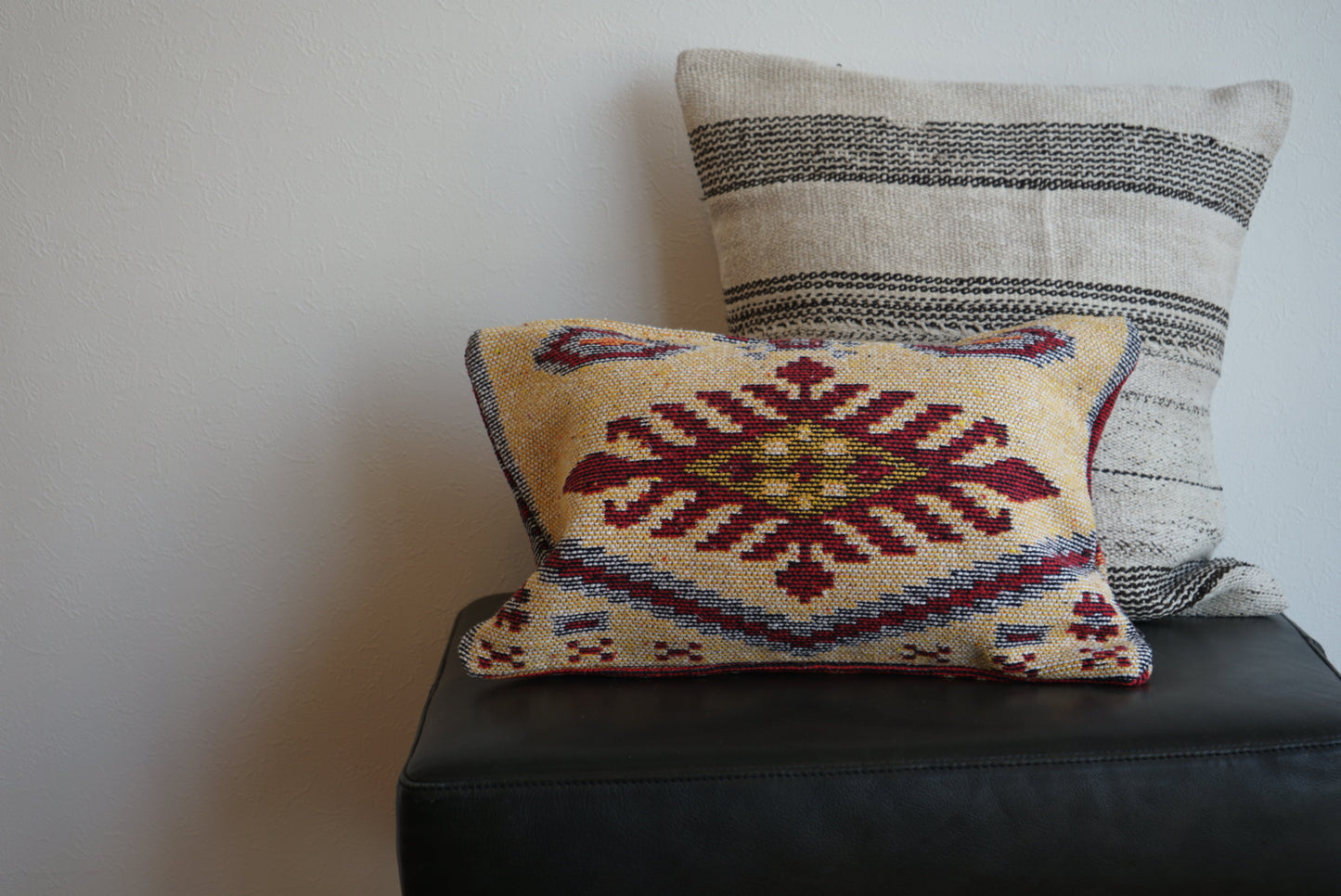 Türkiye Old Kilim Cushion Cover 表 Red / 裏 Yellow 49 × 39 cm No.TR25394