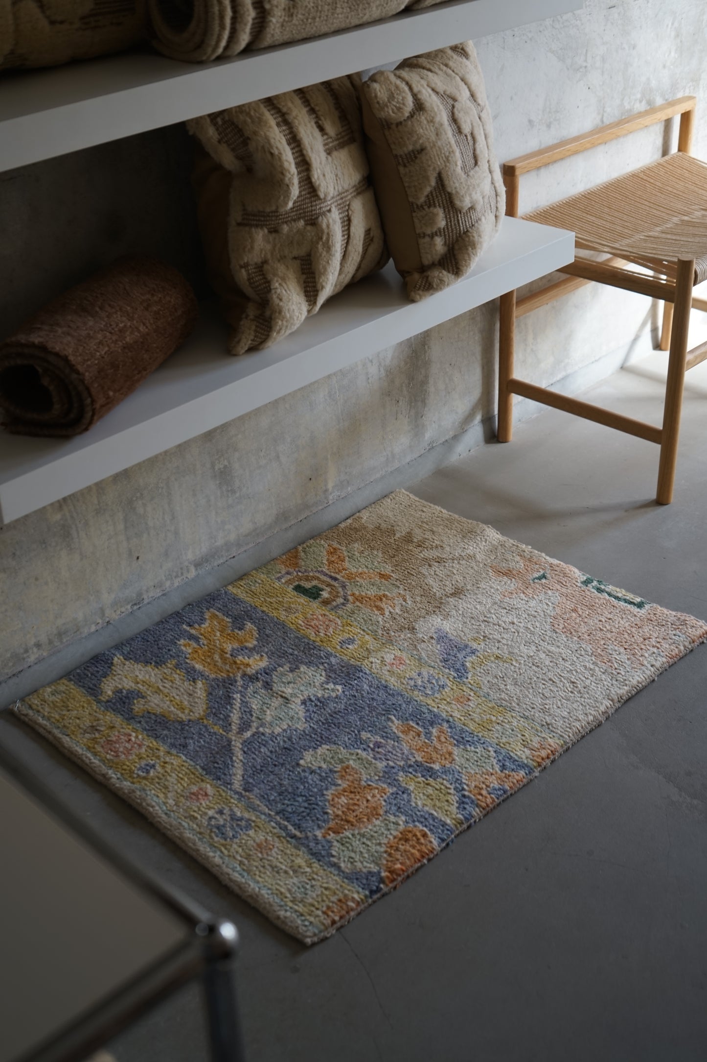 TURKEY VINTAGE SMALL RUG BEIGE FLOWER 85 × 66 cm No.TR25188