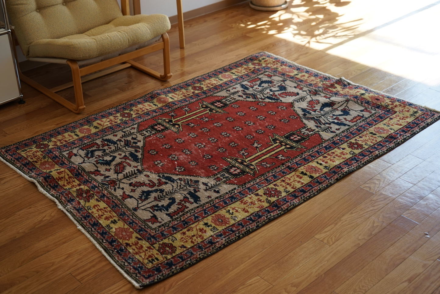 Türkiye Old Isparta Prayer Rug 1950-1960年代 173 × 122 cm No.TR25174