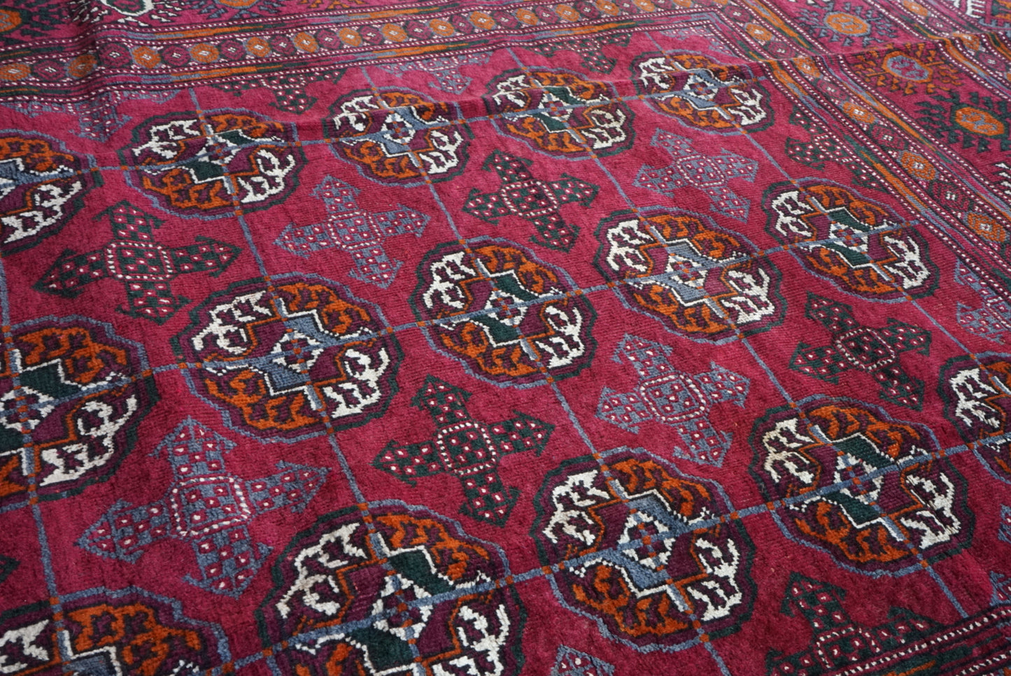店頭販売 Afghanistan Old Turkmen Cassis 1970年代 210 × 123.5 cm  No.AF2537 / 国内送料無料・羊毛手織り絨毯