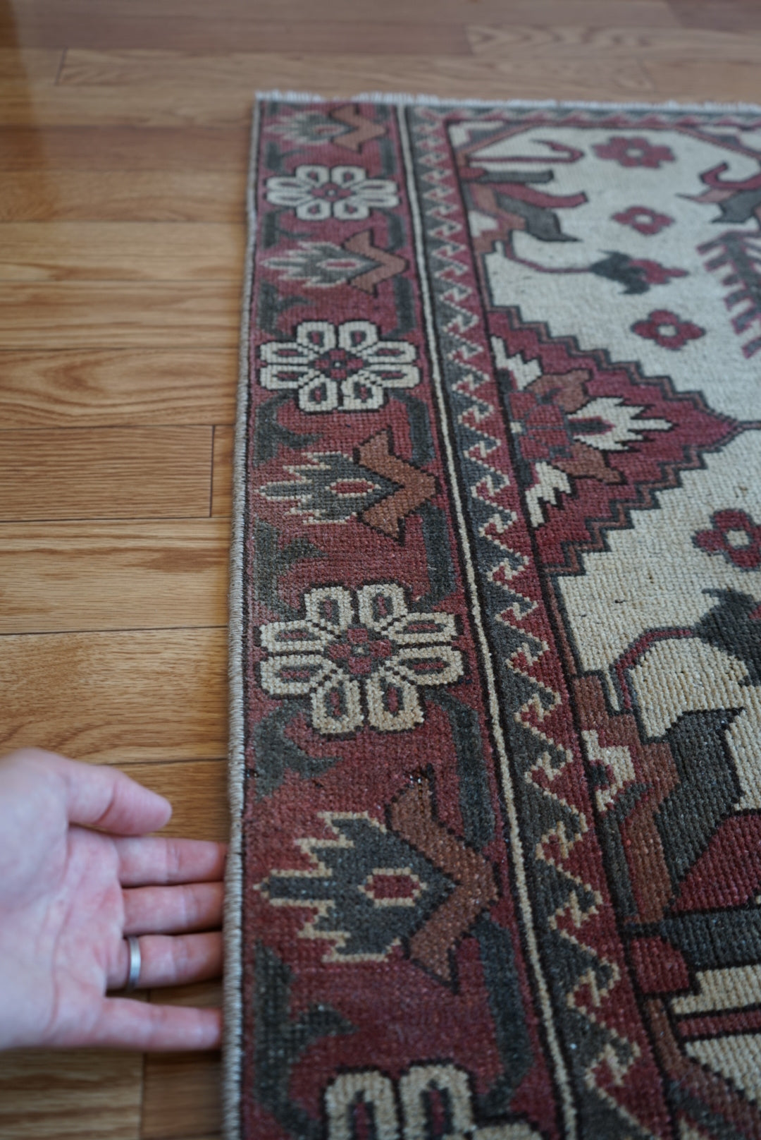 店頭販売 Türkiye Old Oushak Beige , Brown , Green 1970年代 164.5 × 143.5 cm No.TR25429