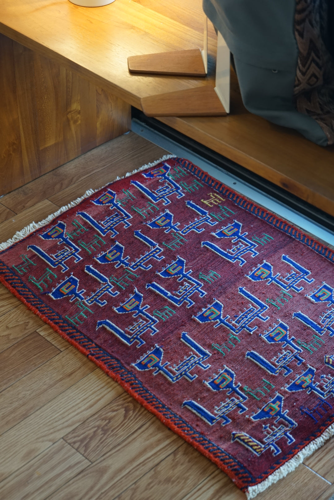 IRAN ANTIQUE SHIRAZ QASHQAI TURKS KILIM 1970年代 76 × 57 cm / 2'5" × 1'8" ft