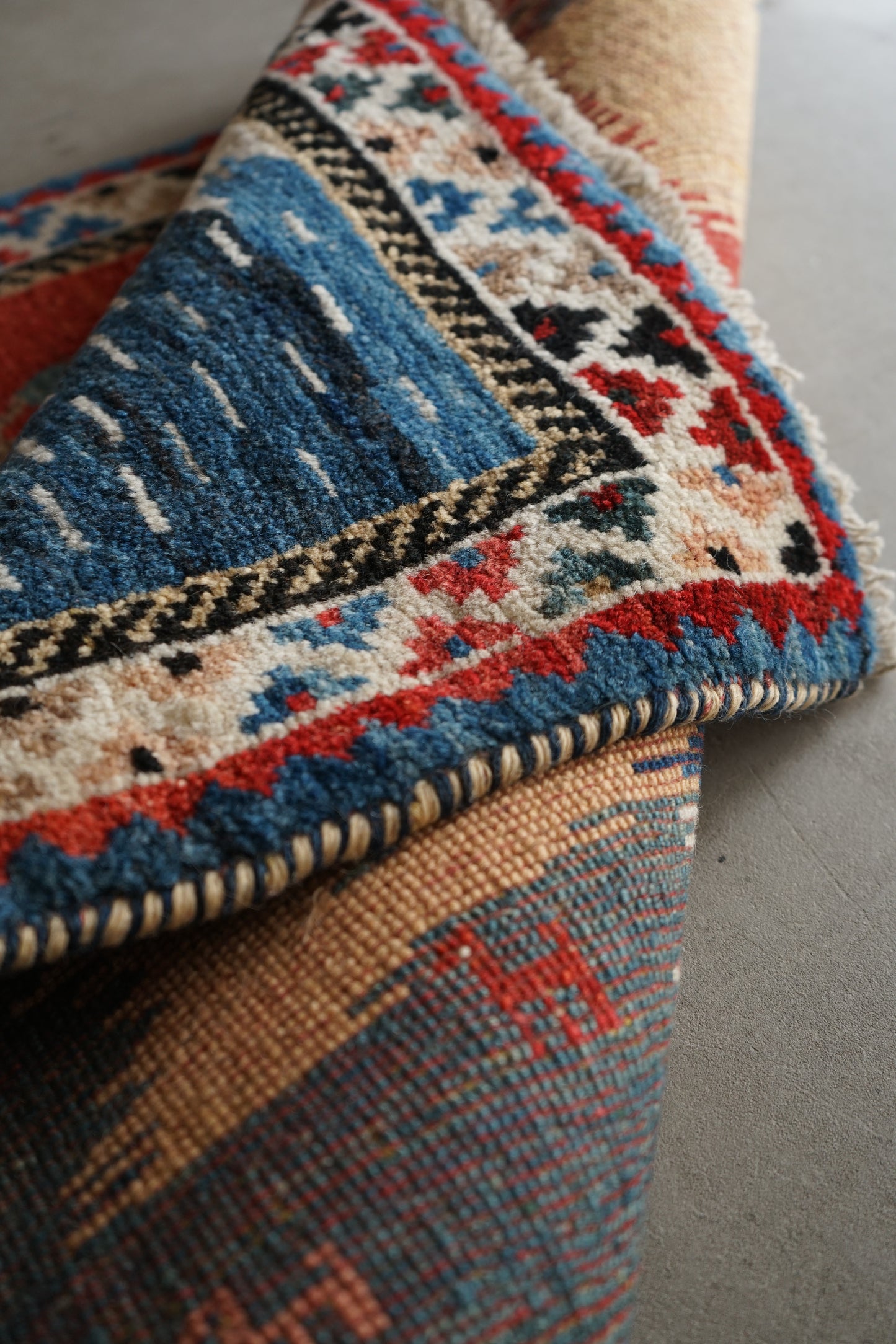 IRAN SHIRAZ QASHQAI OLD GABBEH 1940年代 94 × 84 cm / 3'0" × 2'7" ft