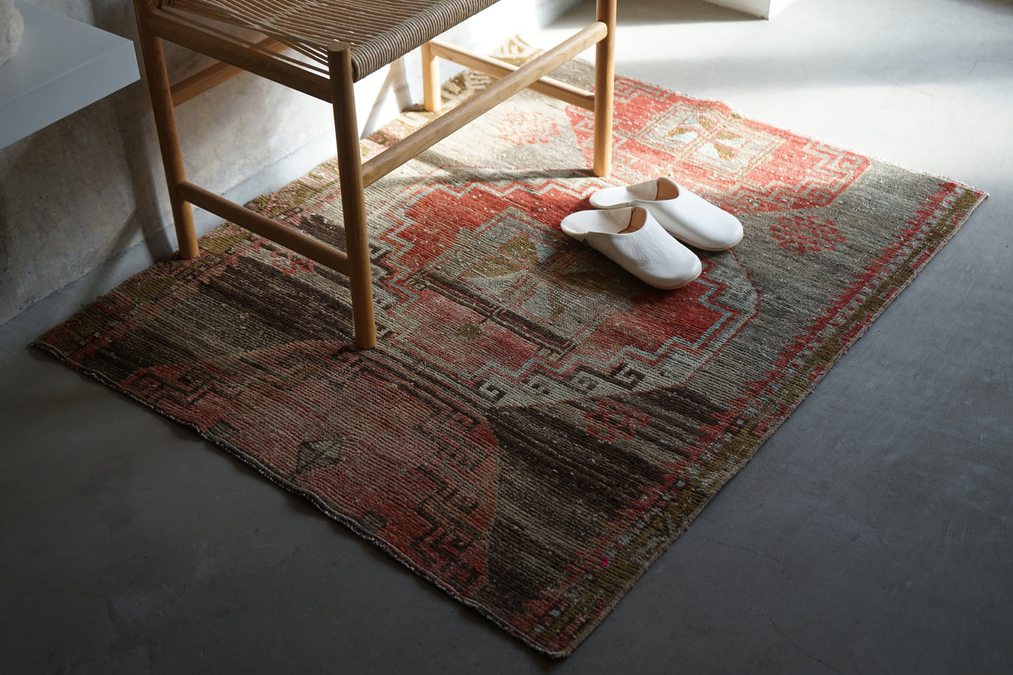 TURKEY VINTAGE SMALL RUG ANATORIA 114 × 94 cm No.TR25186