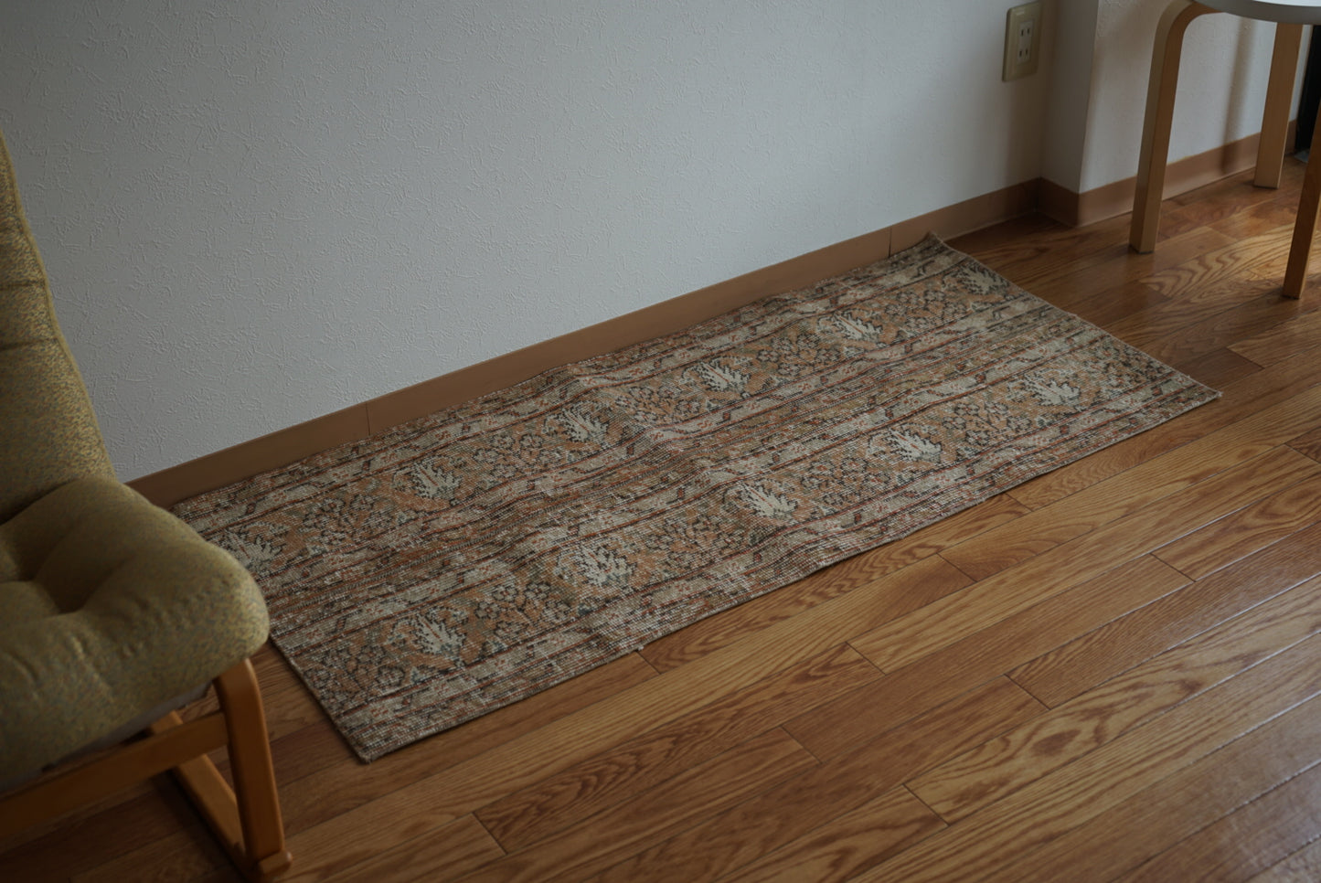 Türkiye Old Oushak Beige , Orange Patchwork Runner 1970年代 131 × 60 cm No.TR25422