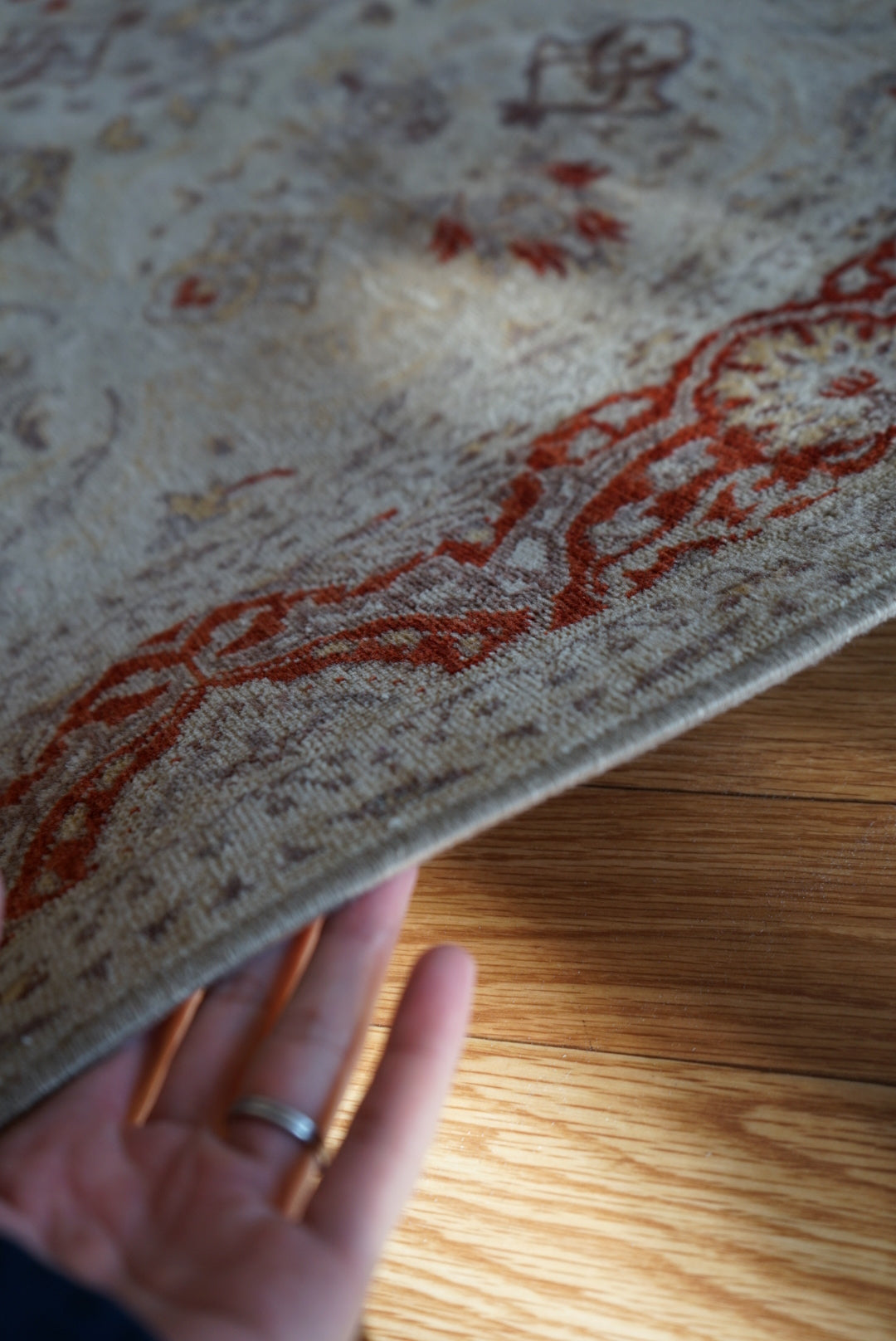 Türkiye Old Anatoria Beige , Red 1960年代 222 × 136 cm No.TR25551 / 国内送料無料・羊毛手織り絨毯