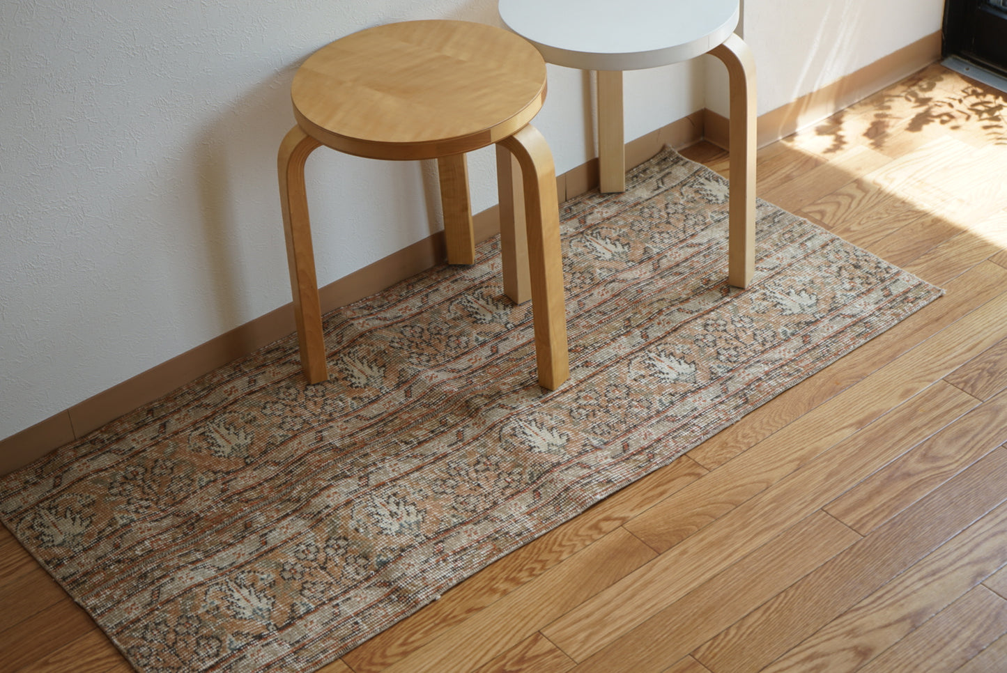 Türkiye Old Oushak Beige , Orange Patchwork Runner 1970年代 131 × 60 cm No.TR25422