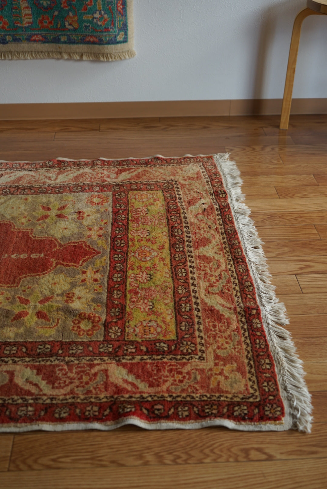 Tribal rug Türkiye Old Kayseri Prayer 1980年代 165 × 112 cm No.TR25535 / 国内送料無料・羊毛手織り絨毯