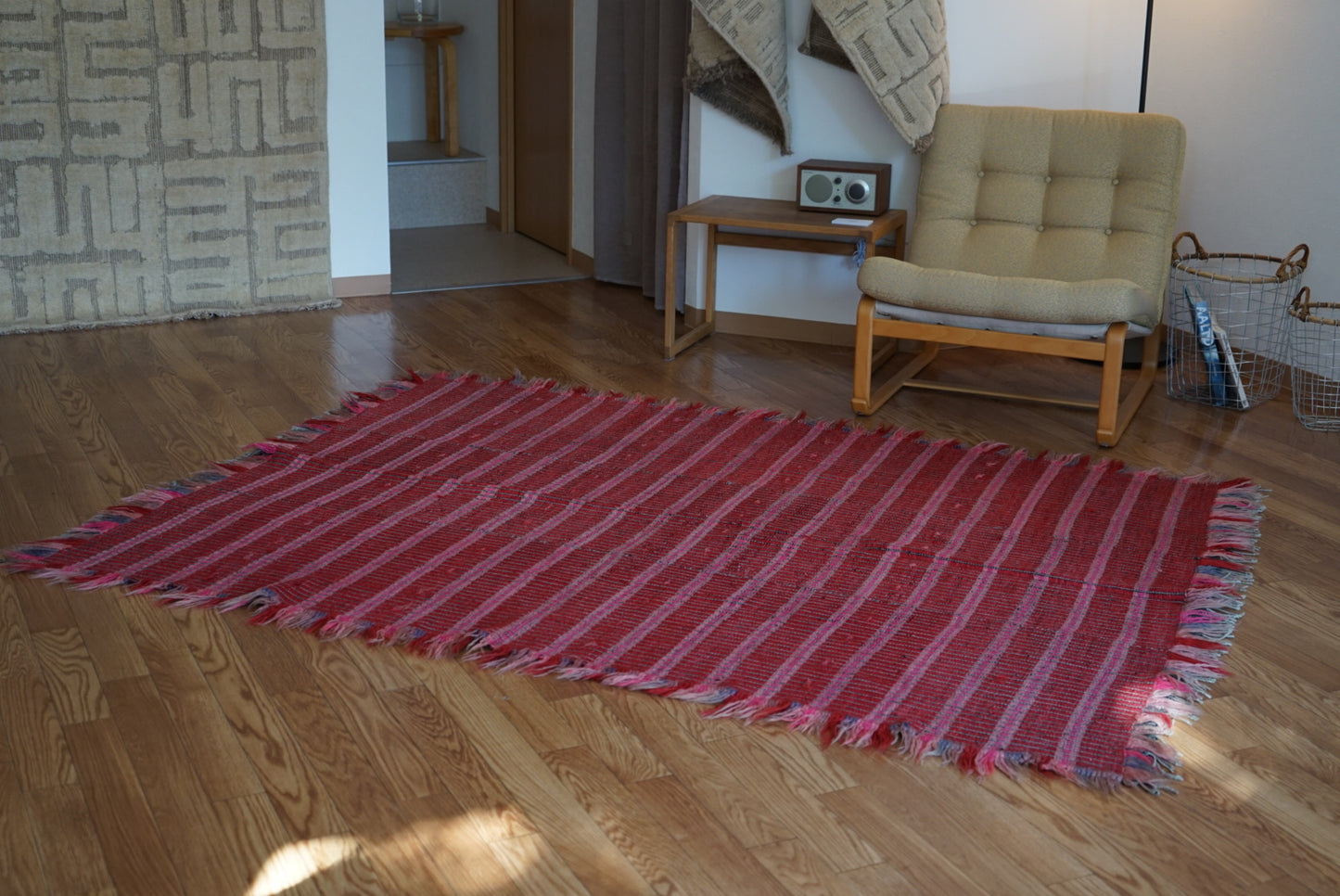 Türkiye Old Kilim Shaggy Pink , Red 1960年代 195 × 144 cm No.TR25546 / 国内送料無料・羊毛手織りキリム
